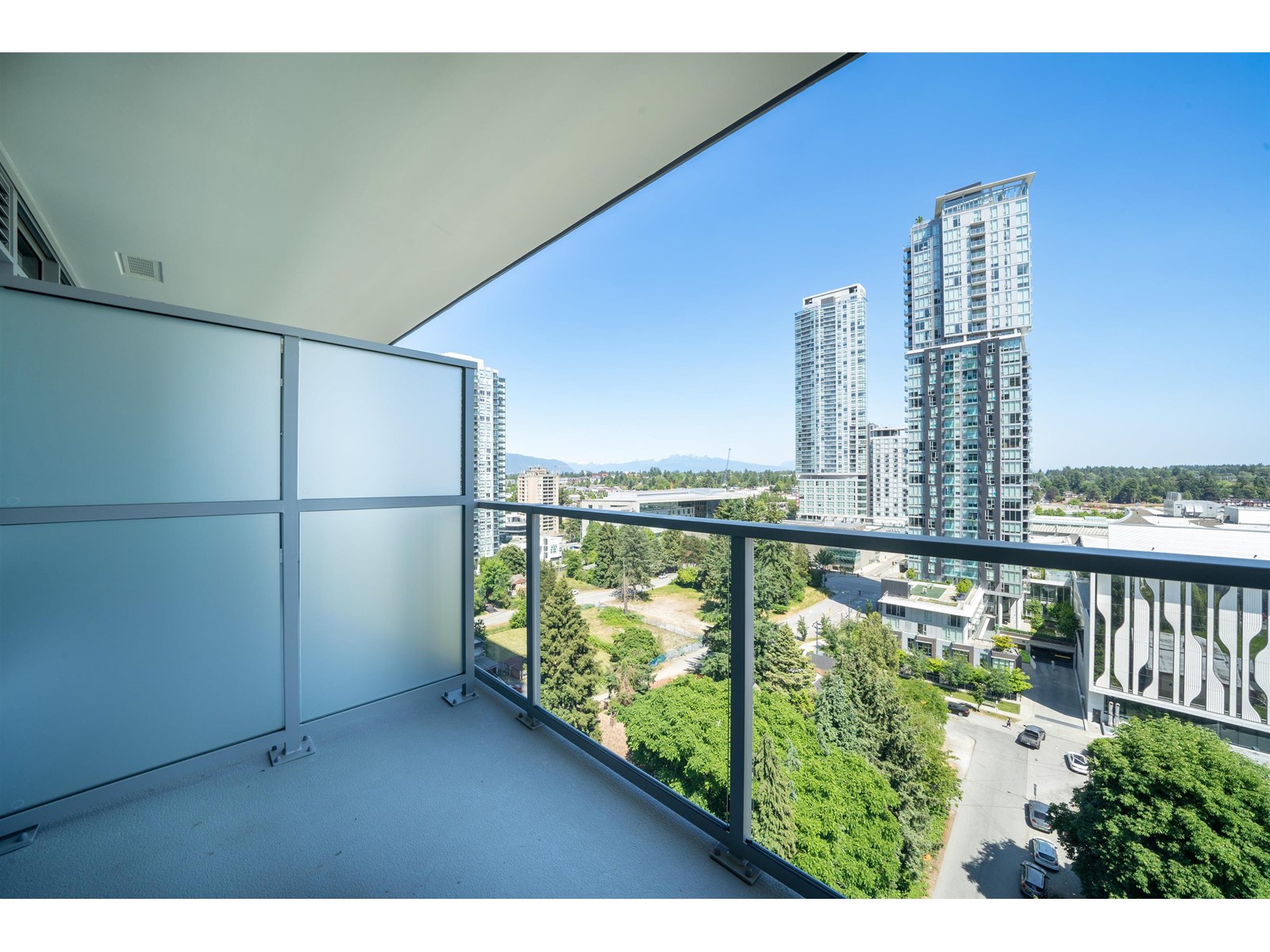 1211 13350 Central Avenue, Surrey, British Columbia  V3T 0S1 - Photo 17 - R3013695
