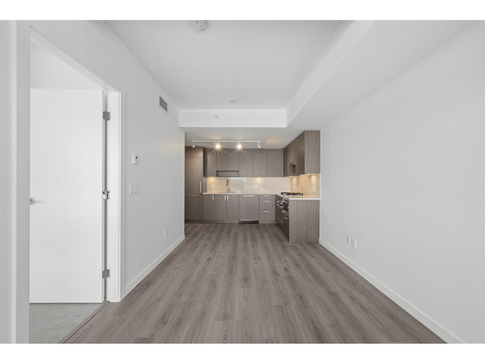 1211 13350 Central Avenue, Surrey, British Columbia  V3T 0S1 - Photo 7 - R3013695