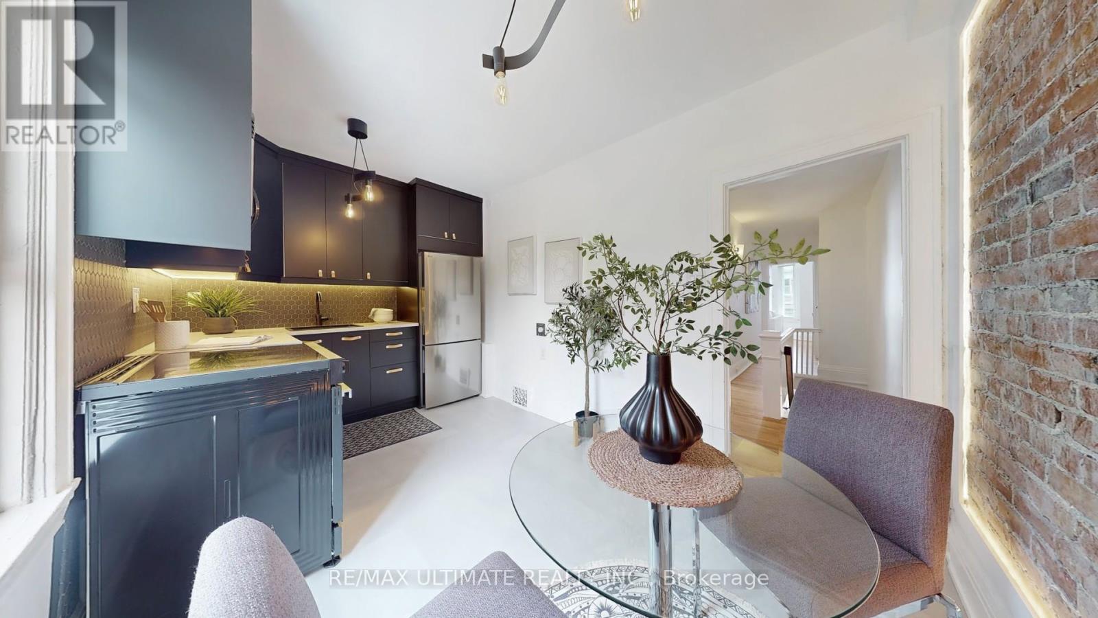 266 Highfield Road, Toronto, Ontario  M4L 2V5 - Photo 10 - E12210466