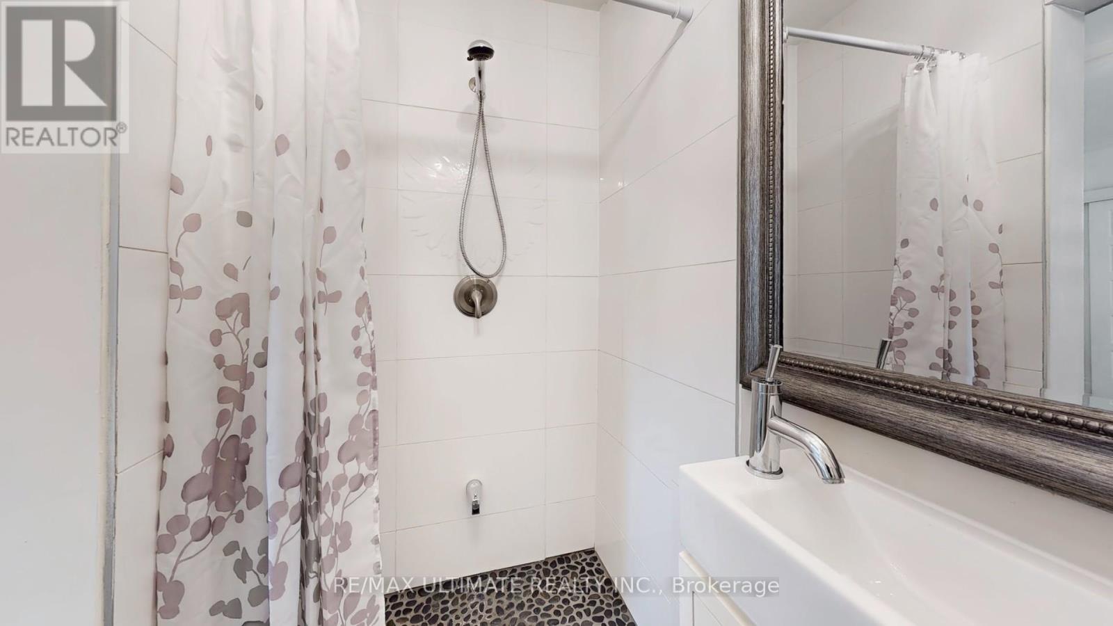 266 Highfield Road, Toronto, Ontario  M4L 2V5 - Photo 25 - E12210466
