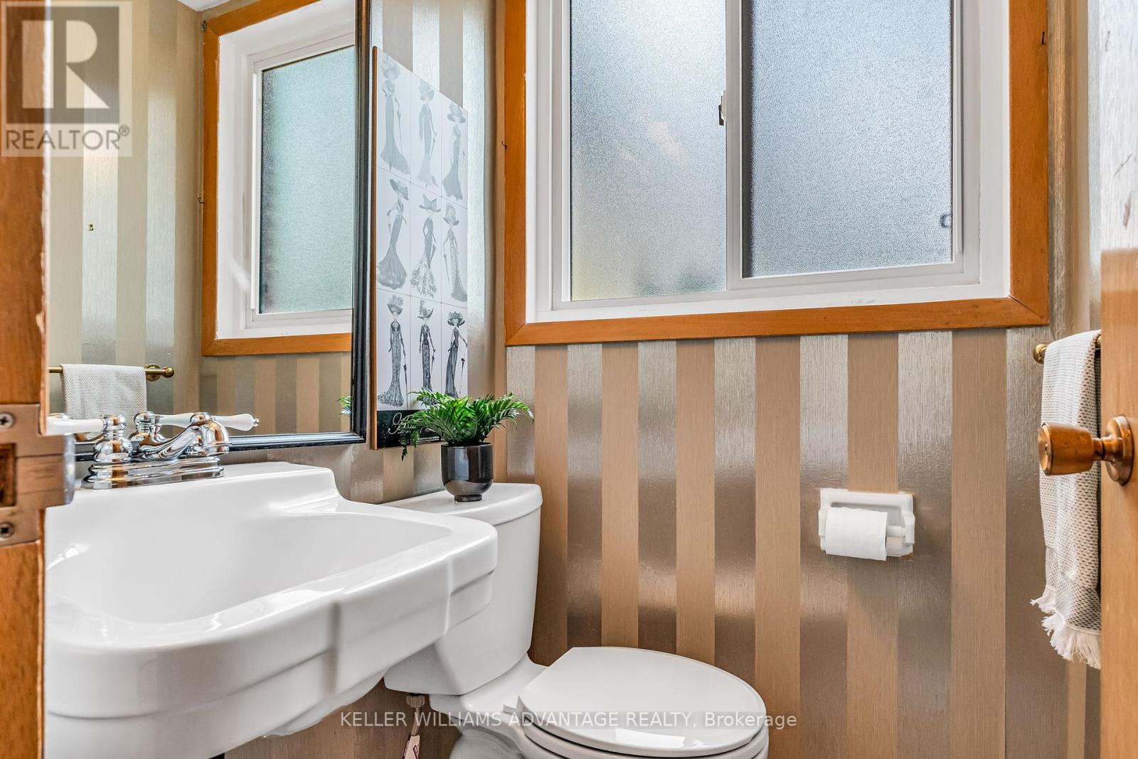 83 Allister Avenue, Toronto, Ontario  M1M 3L6 - Photo 24 - E12210475