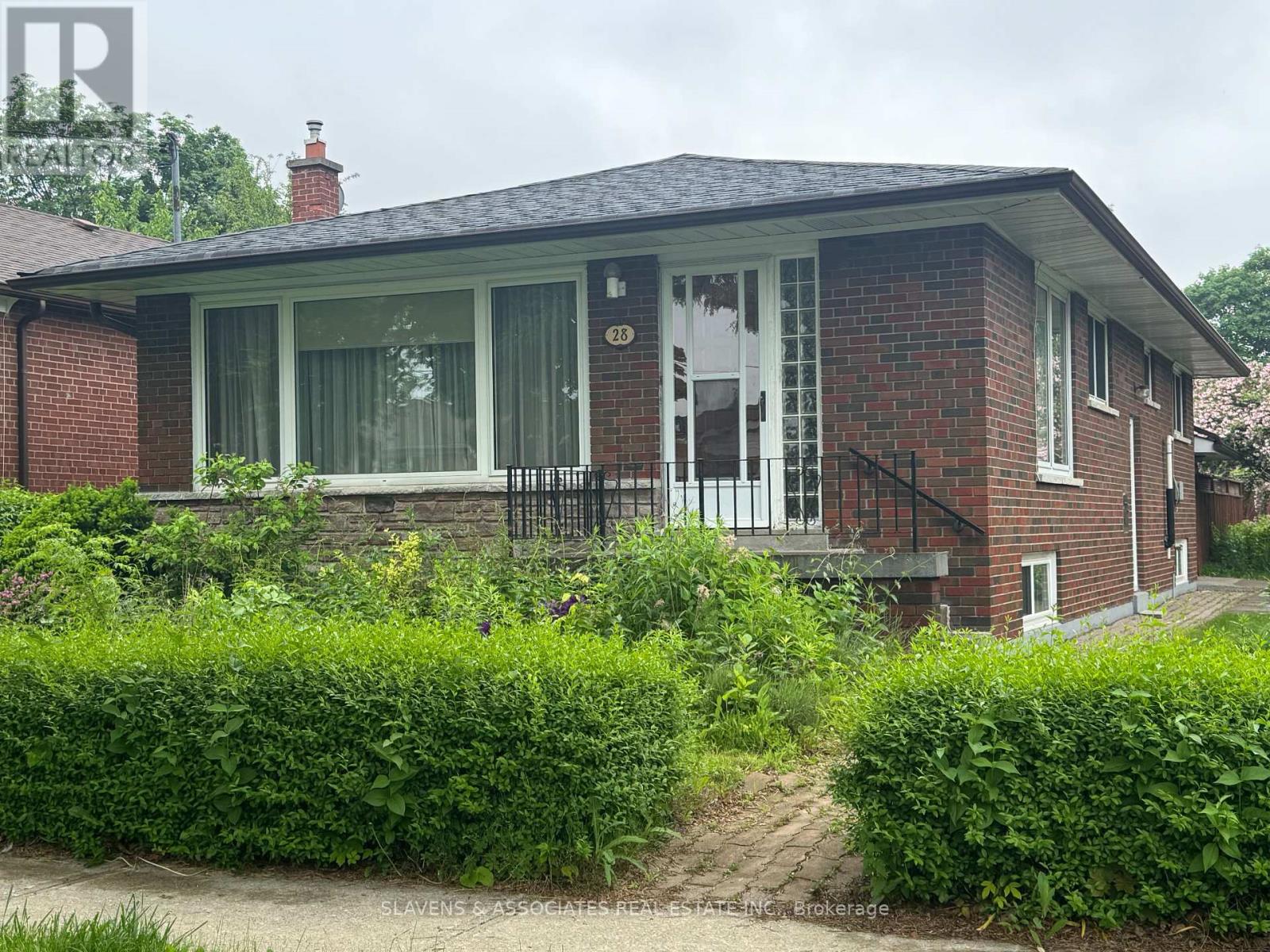 28 ASHDEAN DRIVE, Toronto, Ontario
