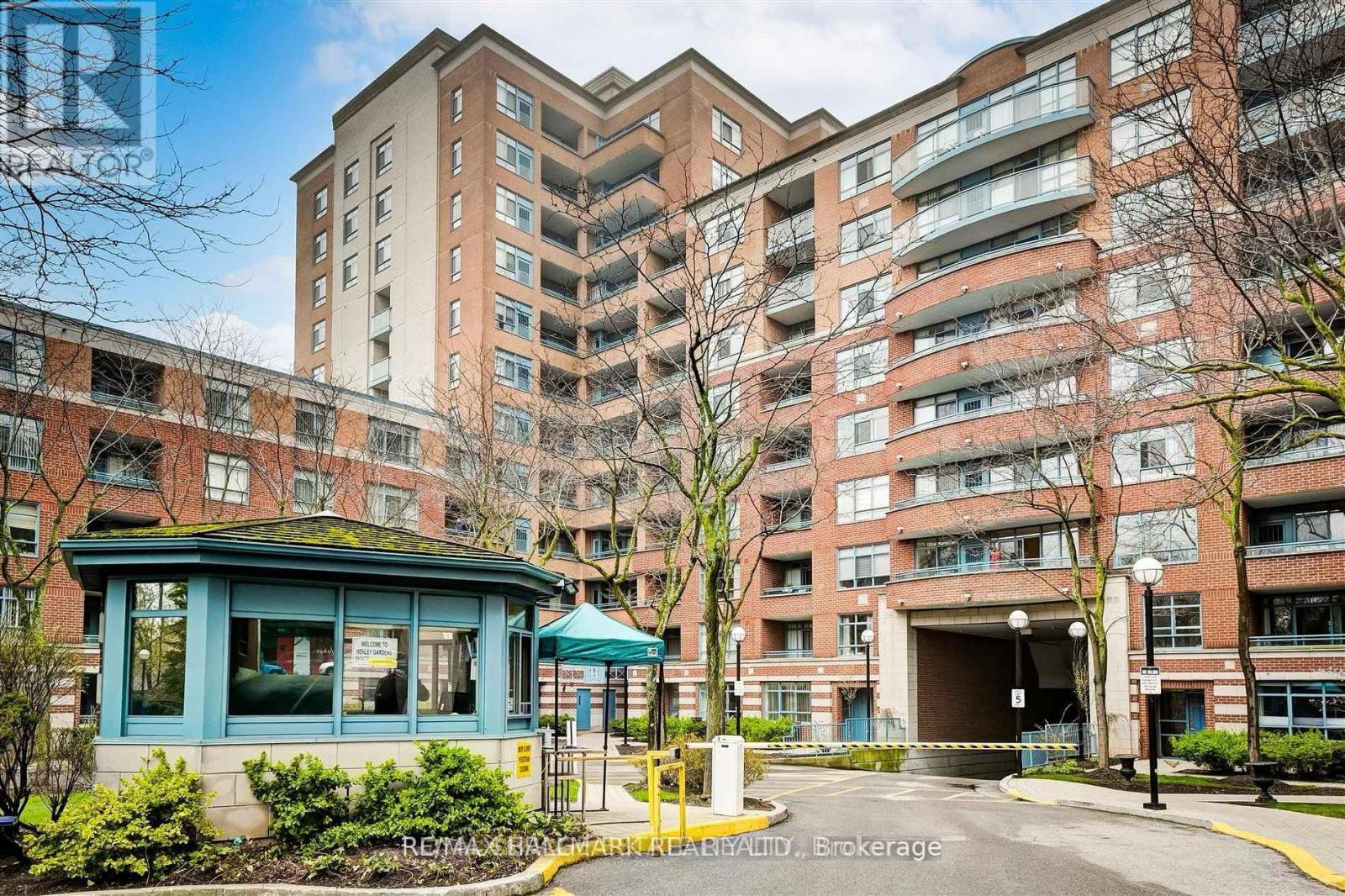 810 - 1093 KINGSTON ROAD, Toronto, Ontario