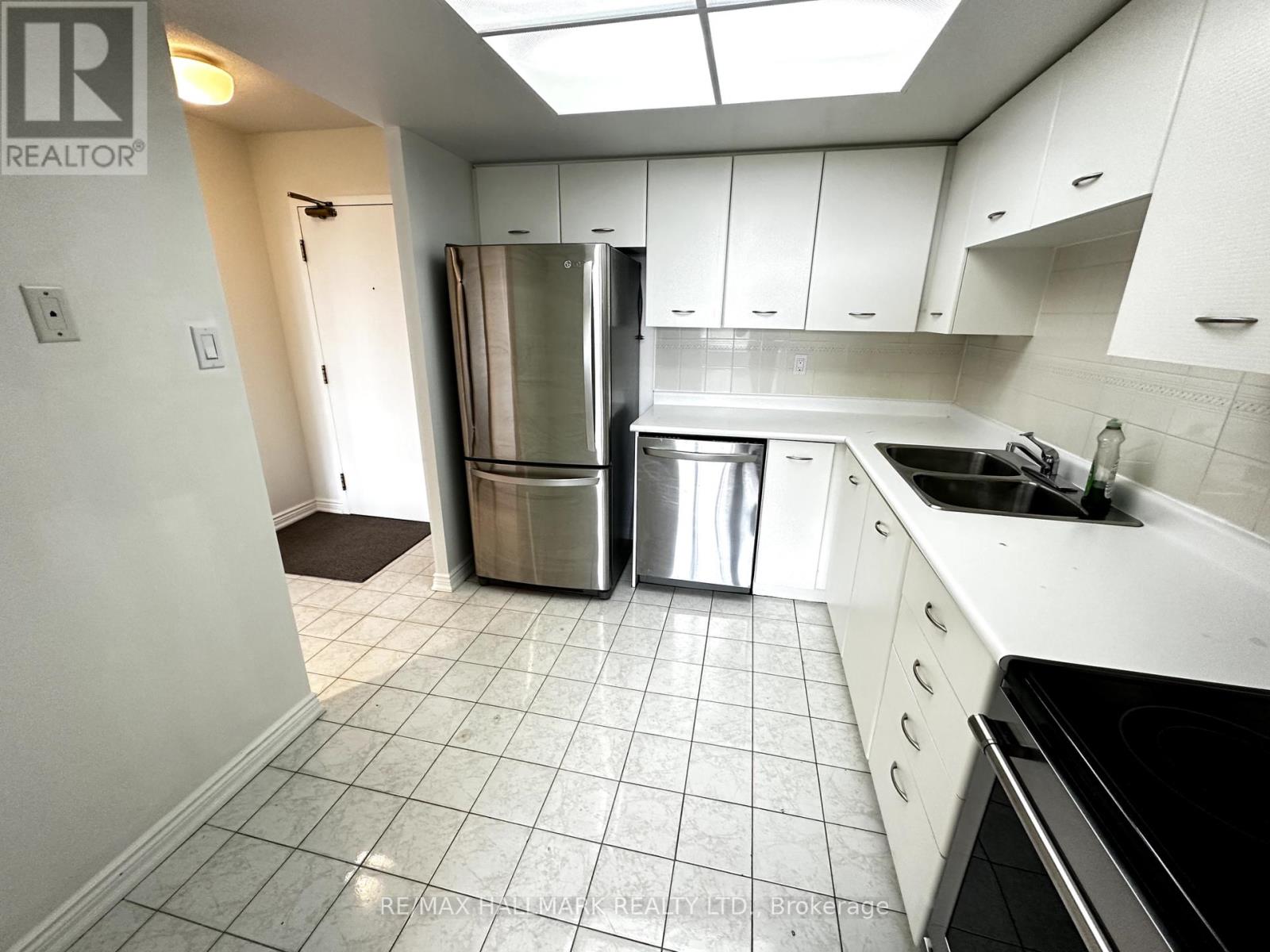 810 - 1093 Kingston Road, Toronto, Ontario  M1N 4E2 - Photo 3 - E12210481
