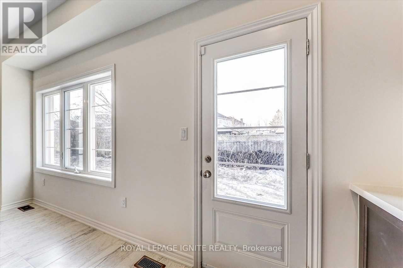 216 Doug Finney Street, Oshawa, Ontario  L1K 3G3 - Photo 12 - E12210514