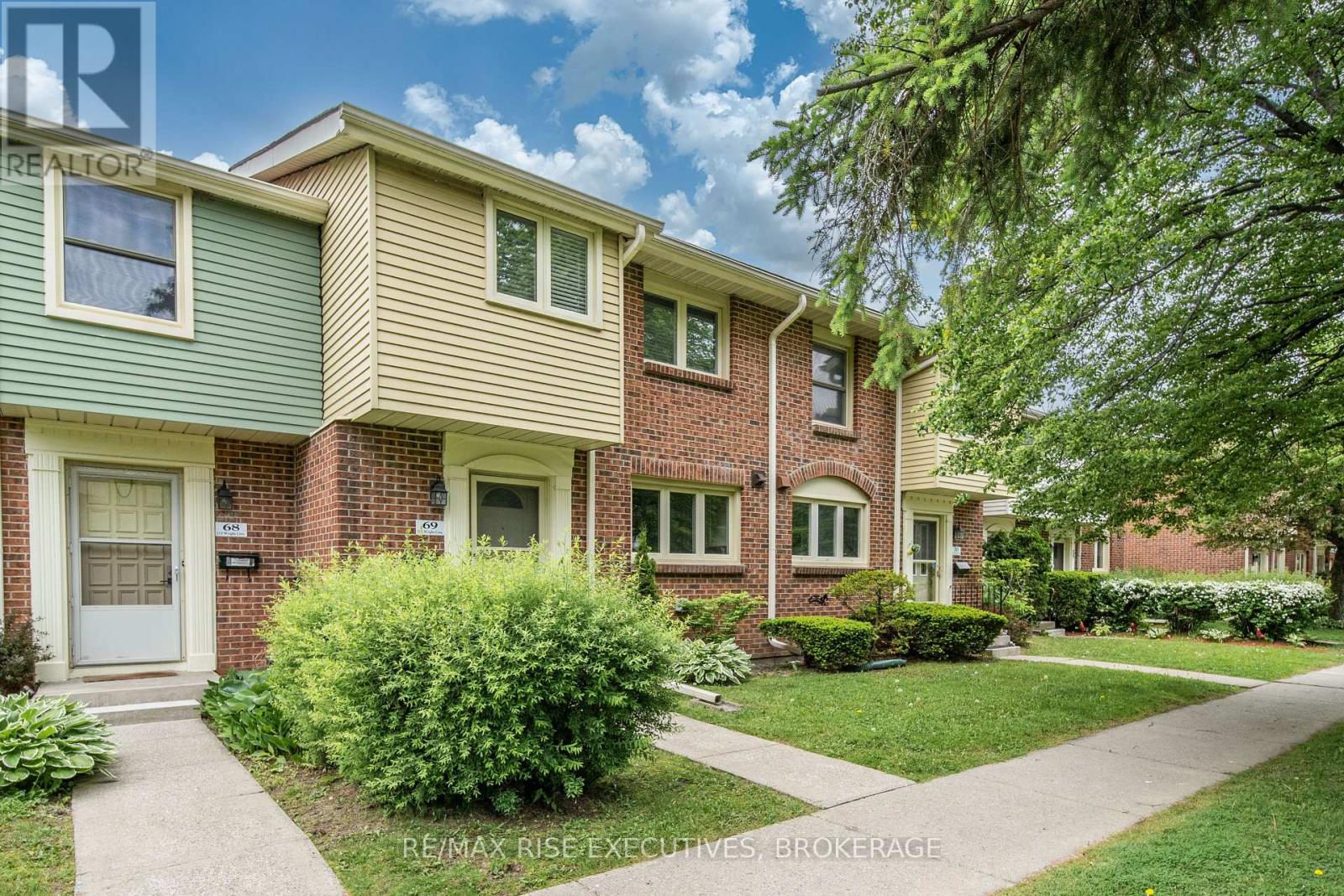 69 - 115 Wright Crescent, Kingston, Ontario  K7L 4T8 - Photo 2 - X12210521
