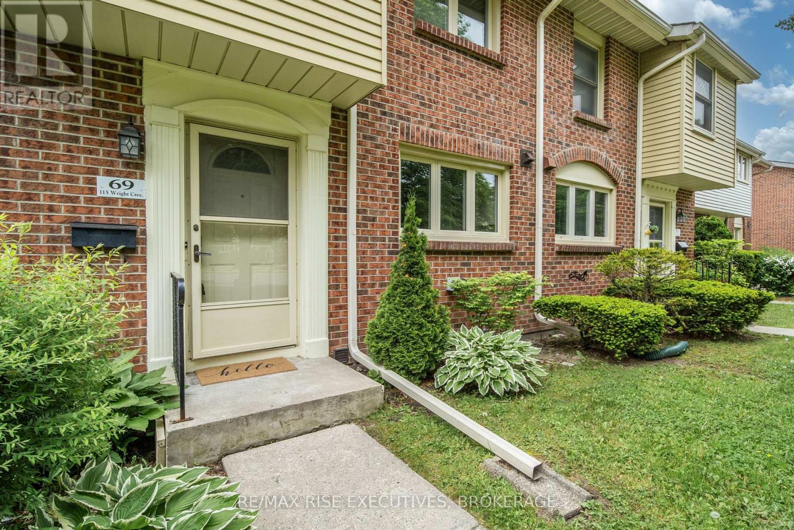 69 - 115 Wright Crescent, Kingston, Ontario  K7L 4T8 - Photo 4 - X12210521