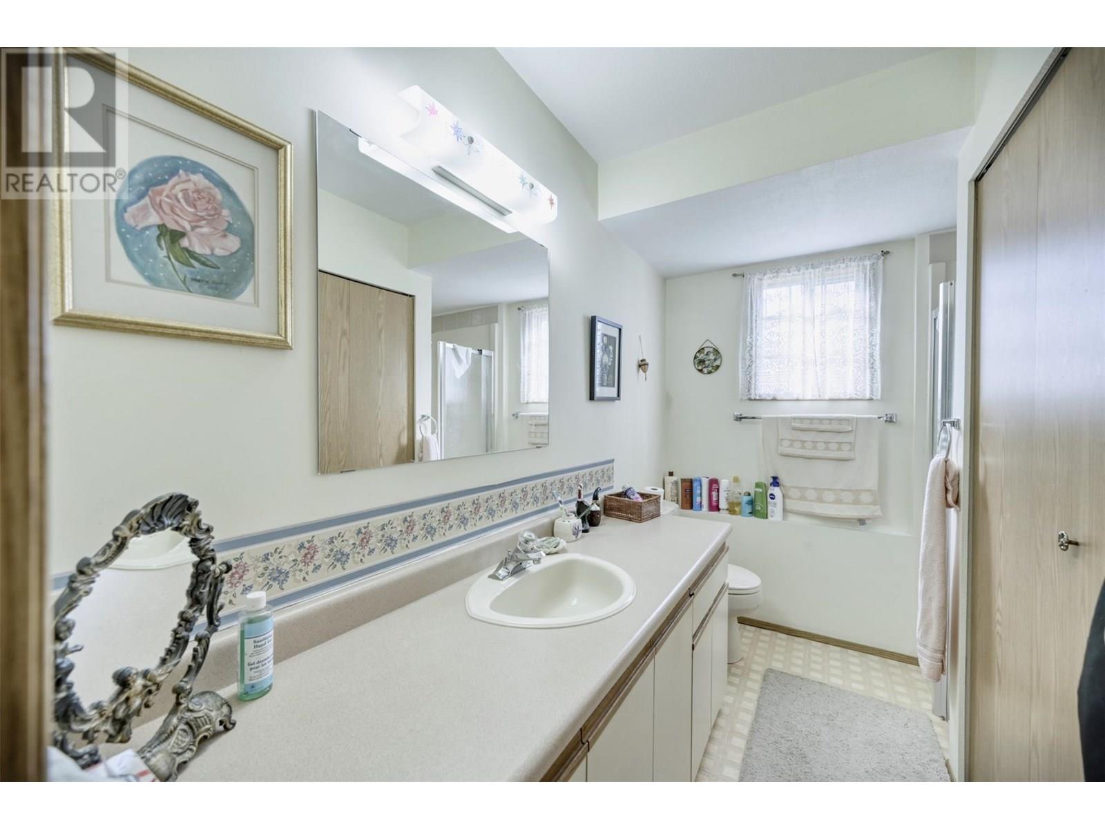 2507 30th Avenue, Osoyoos, British Columbia  V0H 1V6 - Photo 11 - 10351407