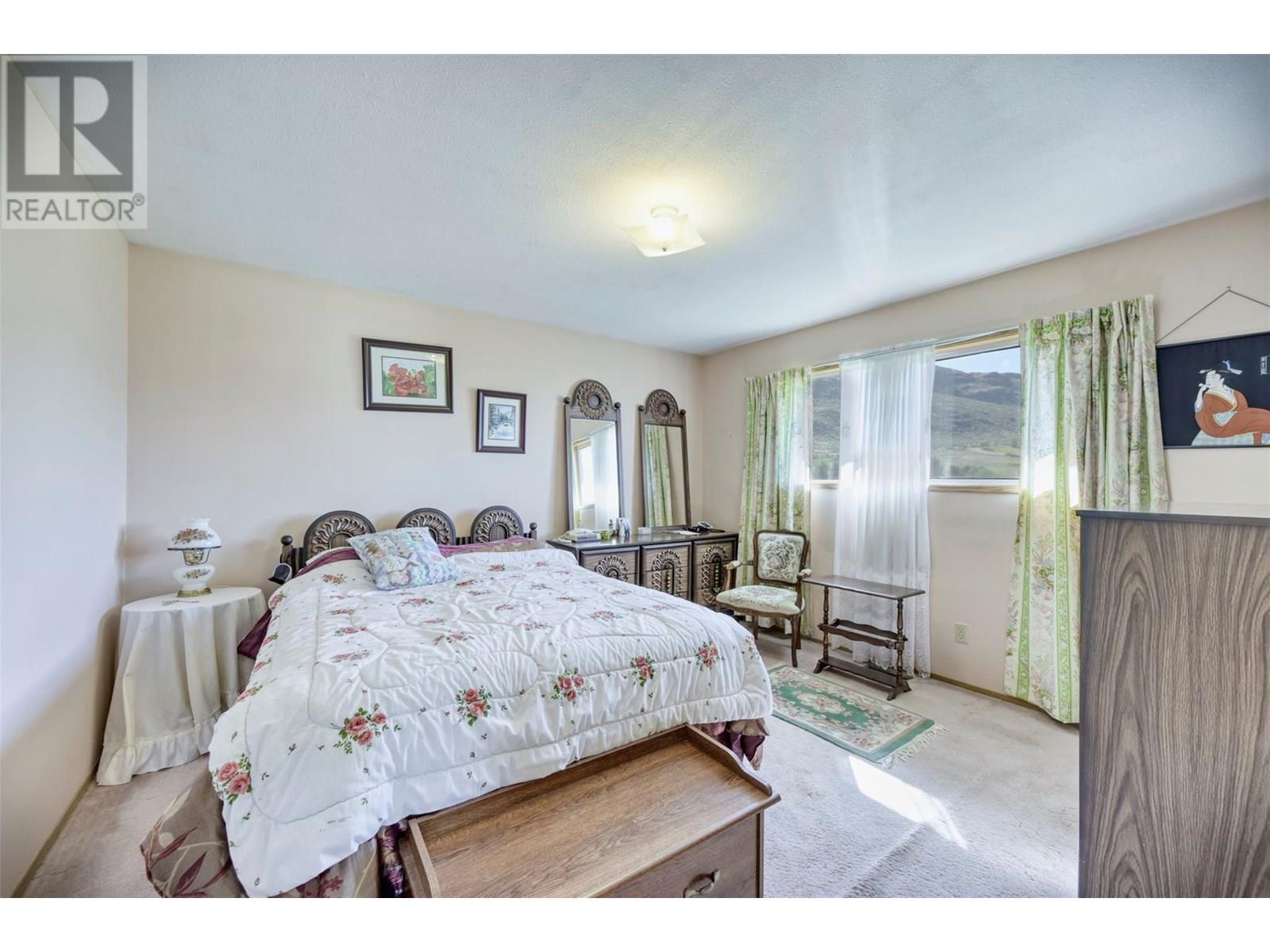 2507 30th Avenue, Osoyoos, British Columbia  V0H 1V6 - Photo 8 - 10351407