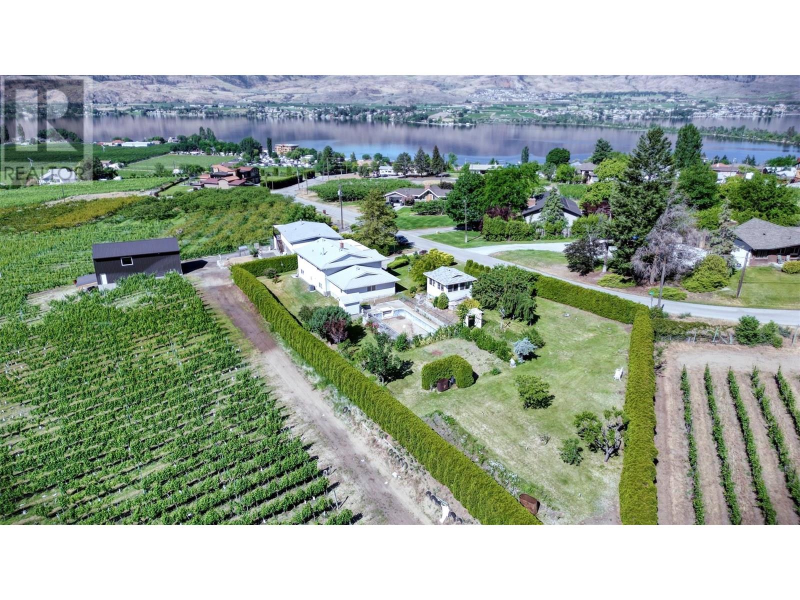 2507 30th Avenue, Osoyoos, British Columbia  V0H 1V6 - Photo 2 - 10351407