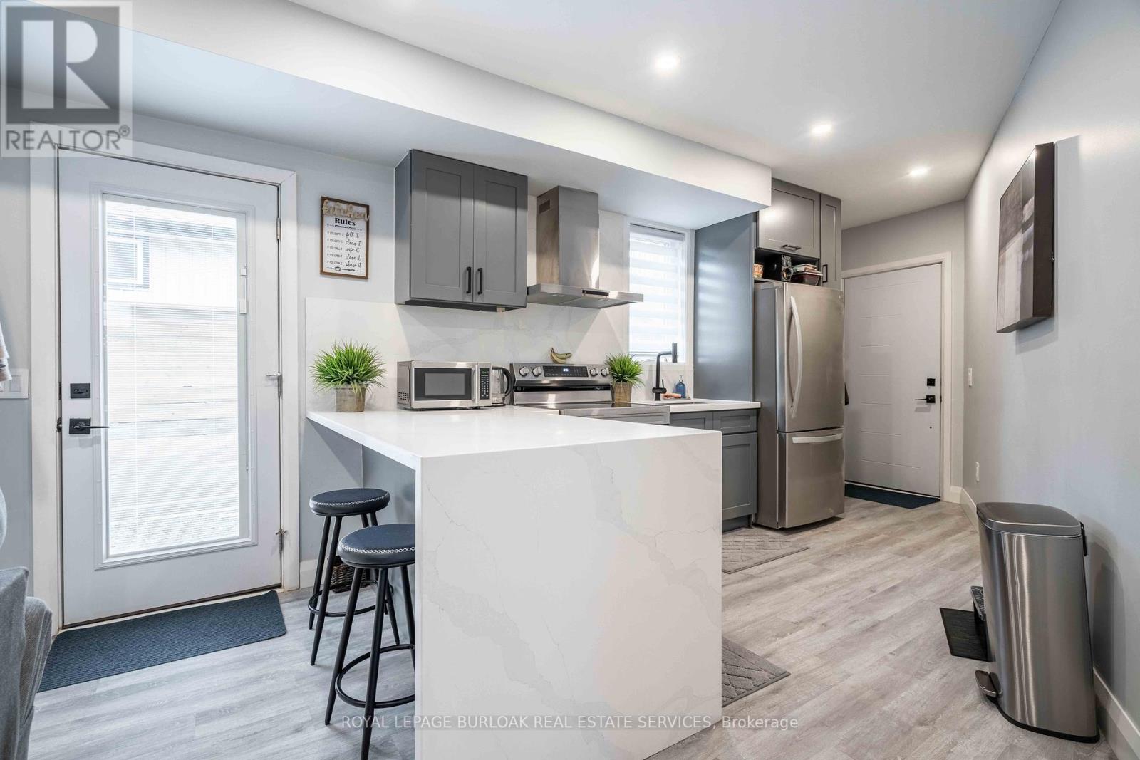 8 Banff Drive, Hamilton, Ontario  L8T 3B5 - Photo 36 - X12052379