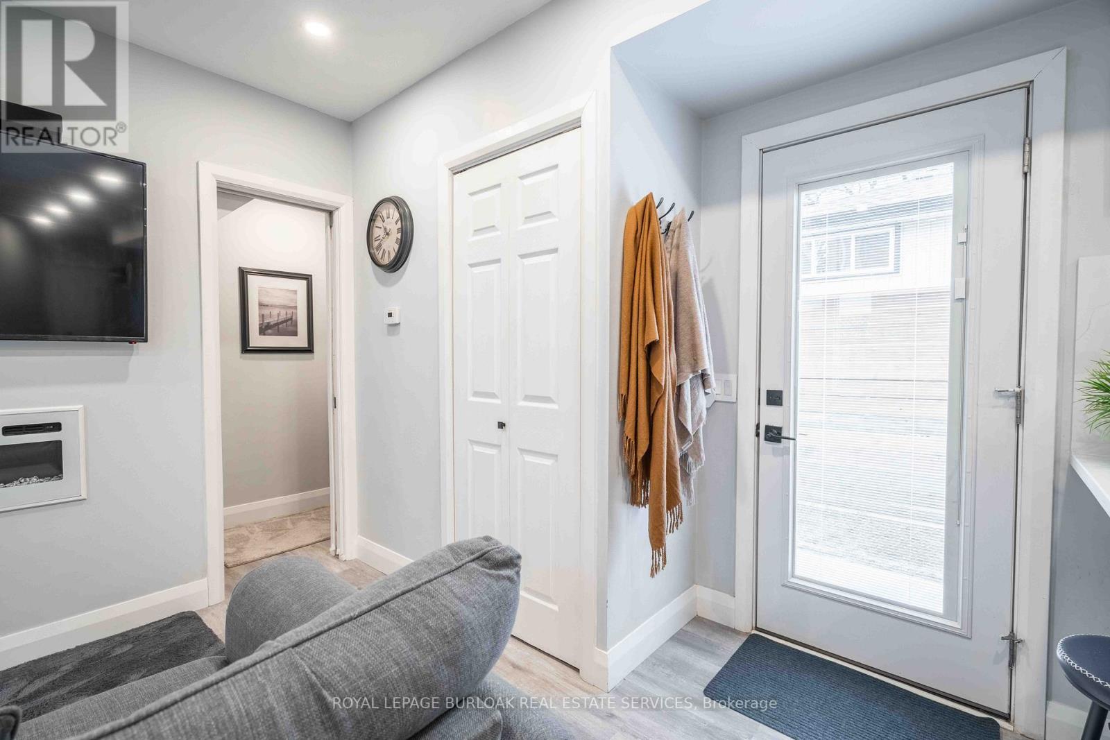8 Banff Drive, Hamilton, Ontario  L8T 3B5 - Photo 37 - X12052379