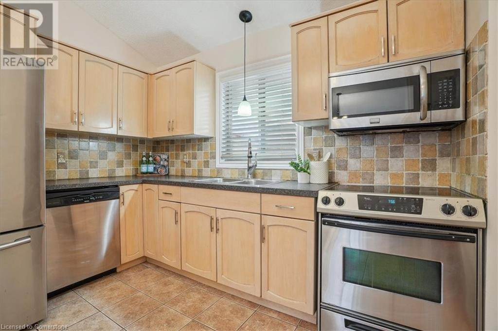 32 Sonoma Lane, Stoney Creek, Ontario  L8E 6B5 - Photo 23 - 40739738