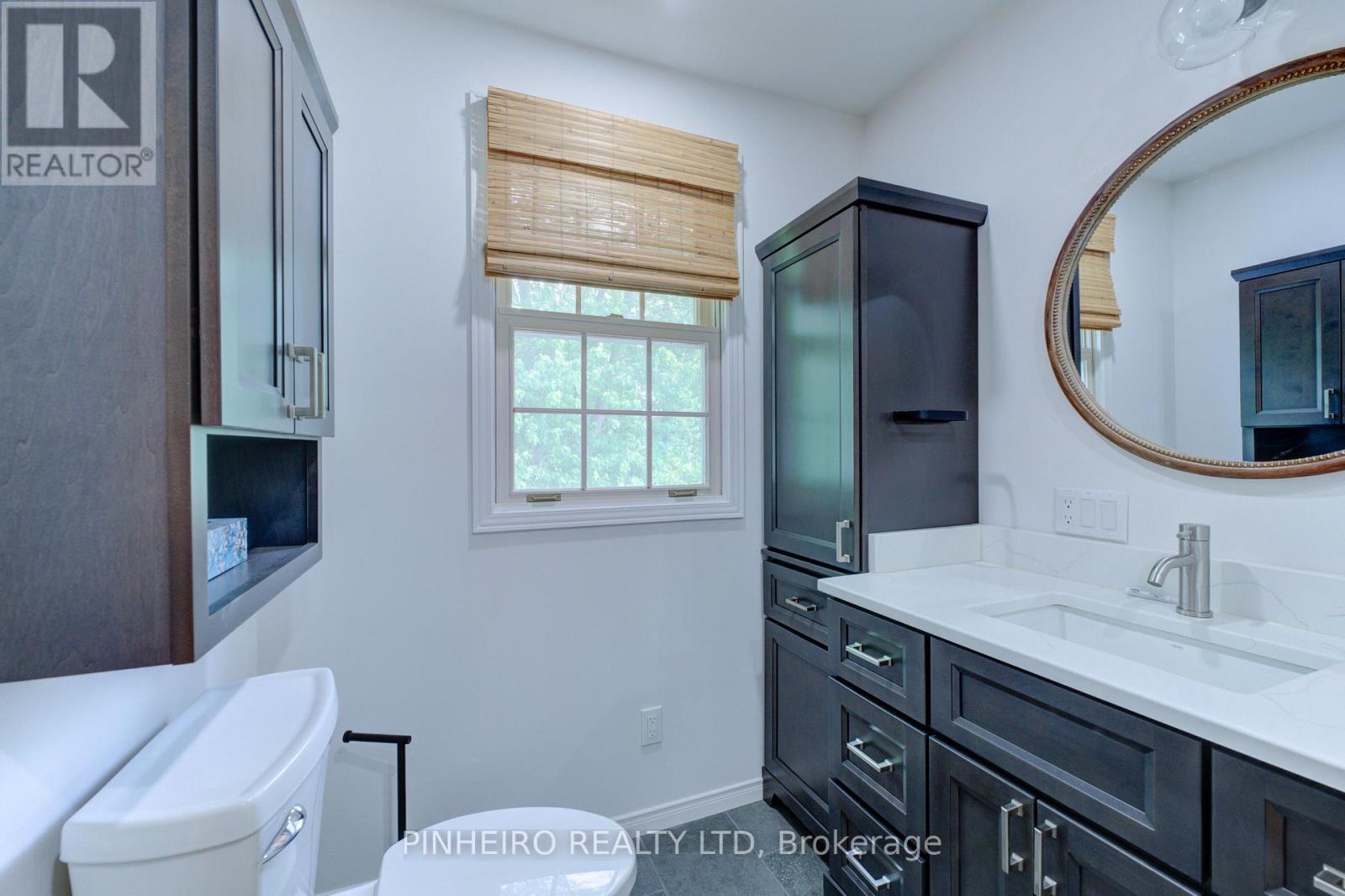 285 Front Street E, Strathroy-Caradoc, Ontario  N7G 1Z2 - Photo 16 - X12210572