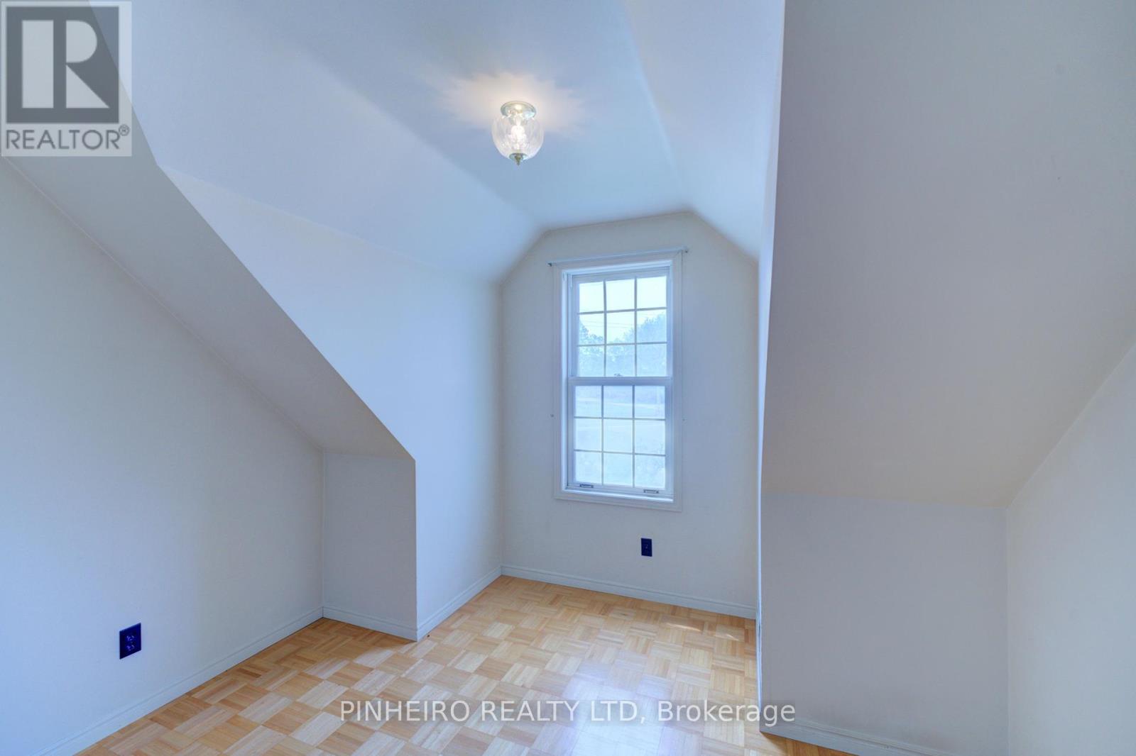 285 Front Street E, Strathroy-Caradoc, Ontario  N7G 1Z2 - Photo 33 - X12210572