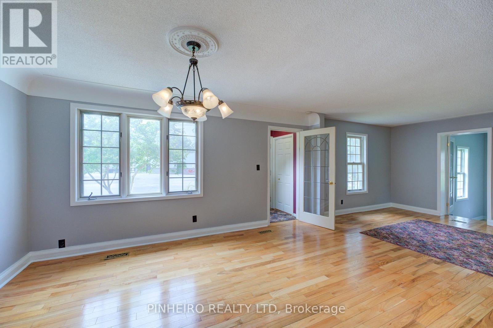 285 Front Street E, Strathroy-Caradoc, Ontario  N7G 1Z2 - Photo 35 - X12210572