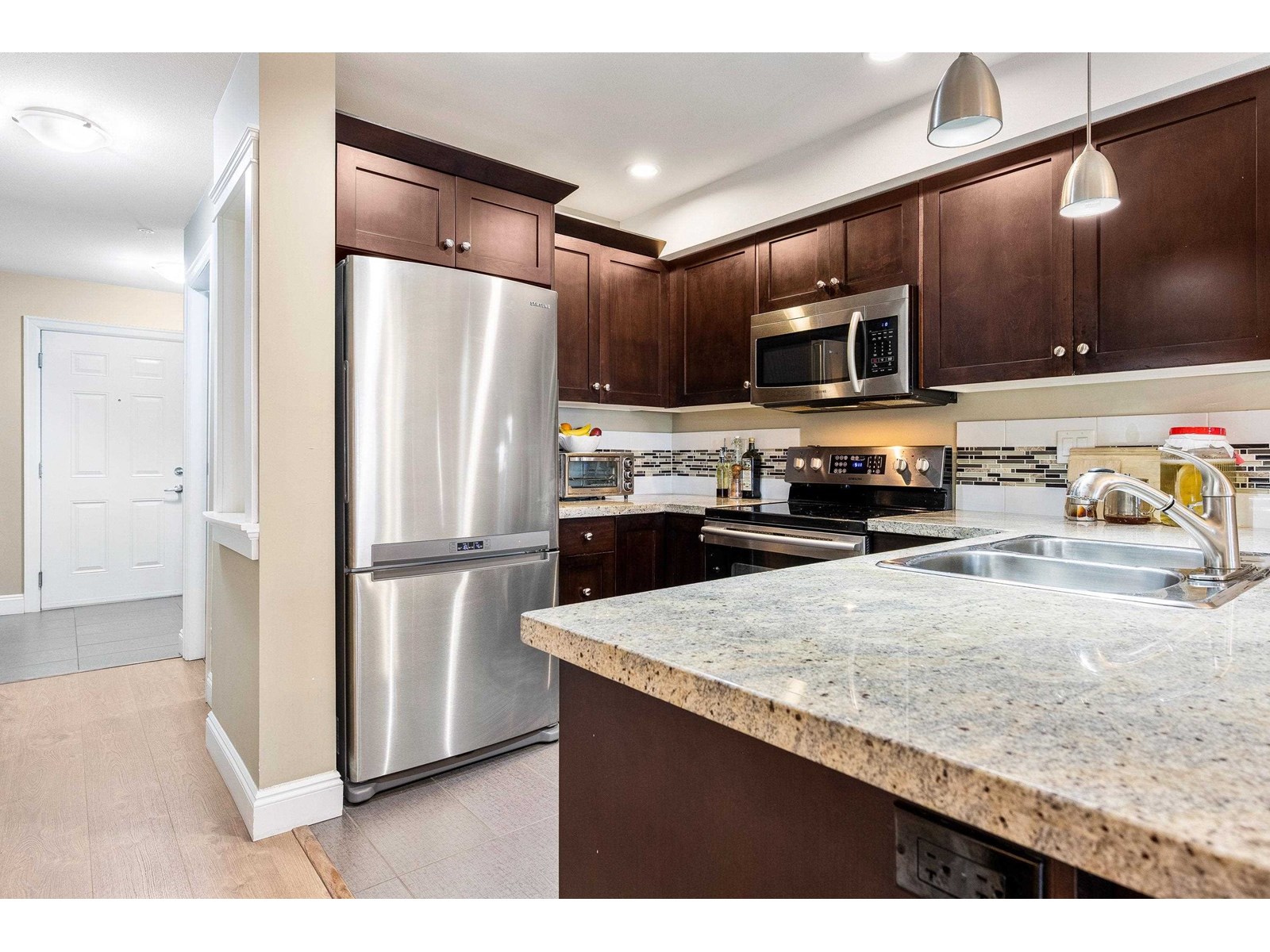 312 45640 Alma Avenue, Vedder Crossing, Chilliwack, British Columbia  V2R 0P8 - Photo 6 - R3013569
