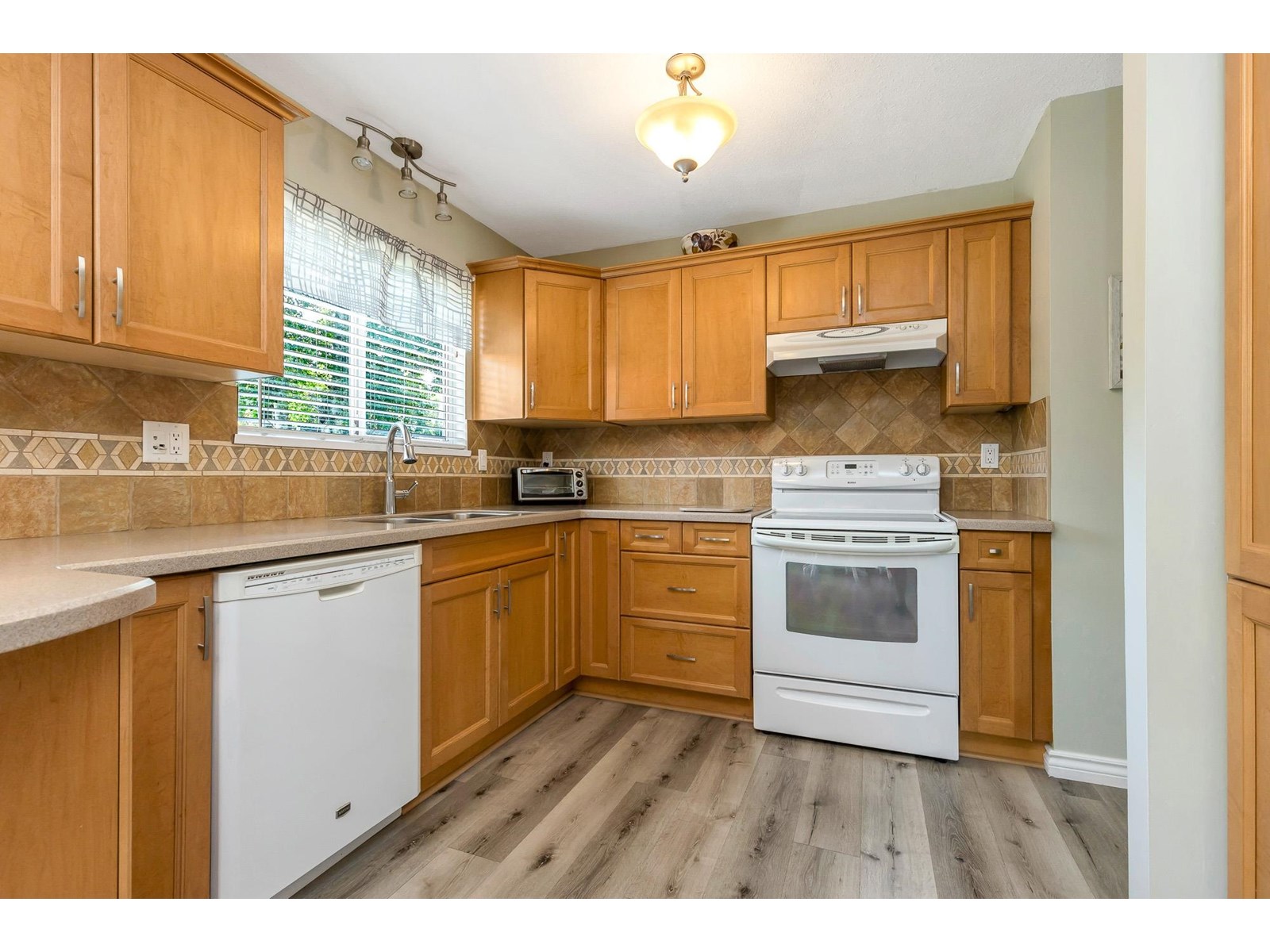 3606 Latimer Street, Abbotsford, British Columbia  V2S 6X4 - Photo 11 - R3013596