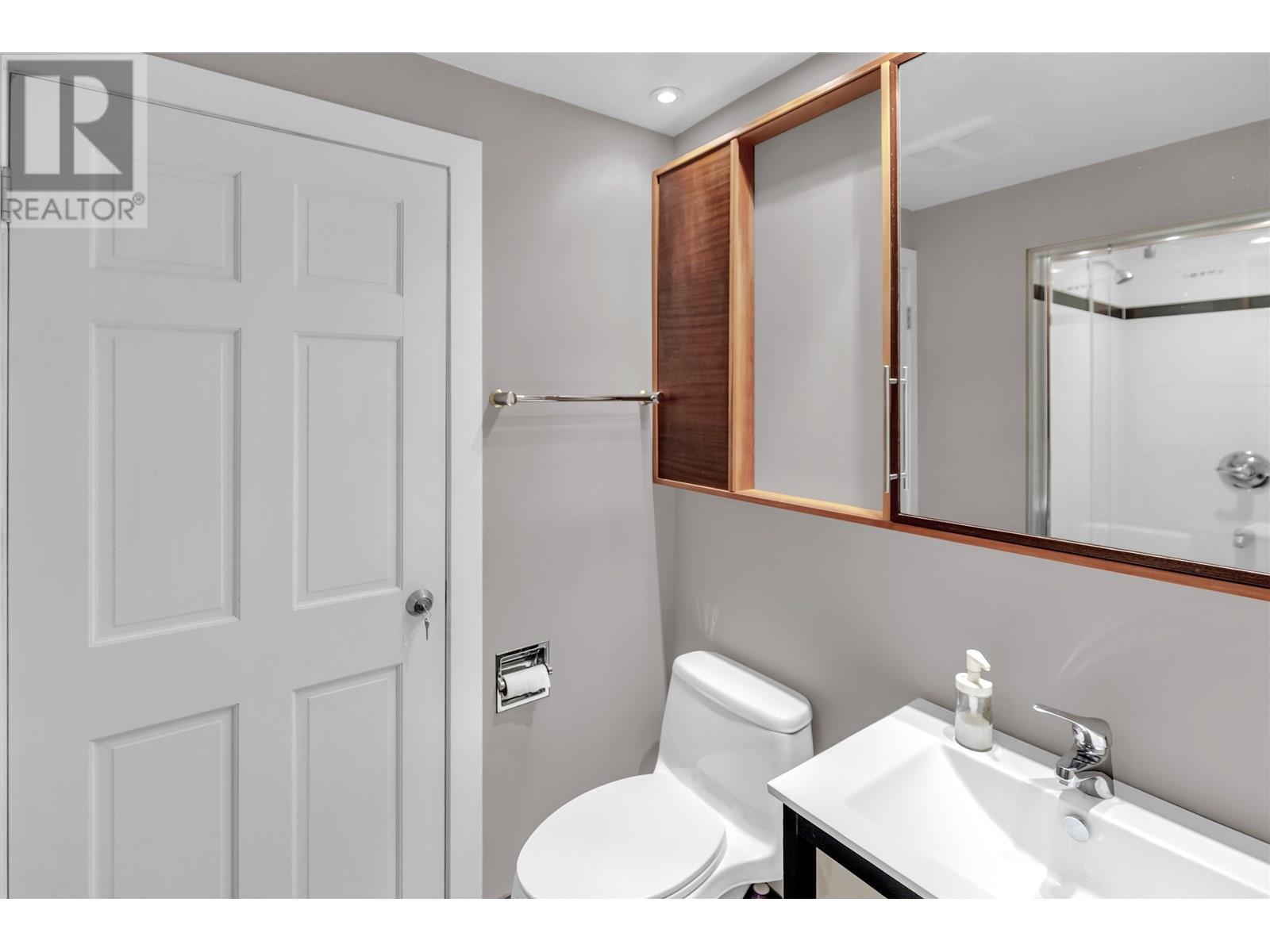 670 Montroyal Boulevard, North Vancouver, British Columbia  V7R 2G3 - Photo 19 - R3009726