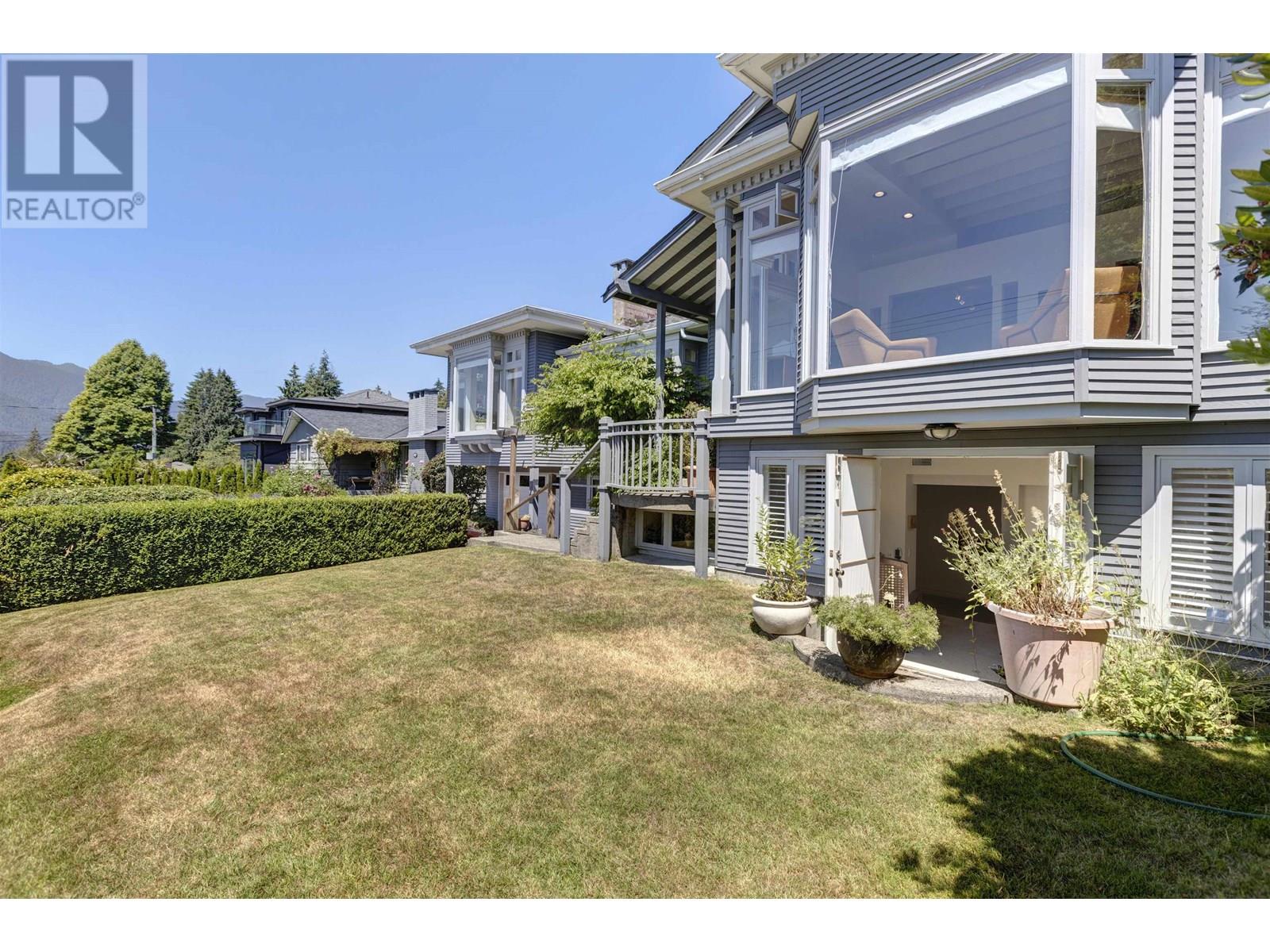670 Montroyal Boulevard, North Vancouver, British Columbia  V7R 2G3 - Photo 38 - R3009726