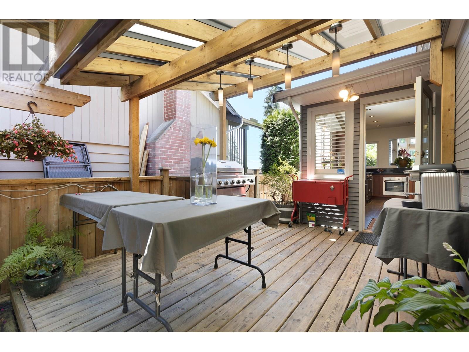 670 Montroyal Boulevard, North Vancouver, British Columbia  V7R 2G3 - Photo 30 - R3009726