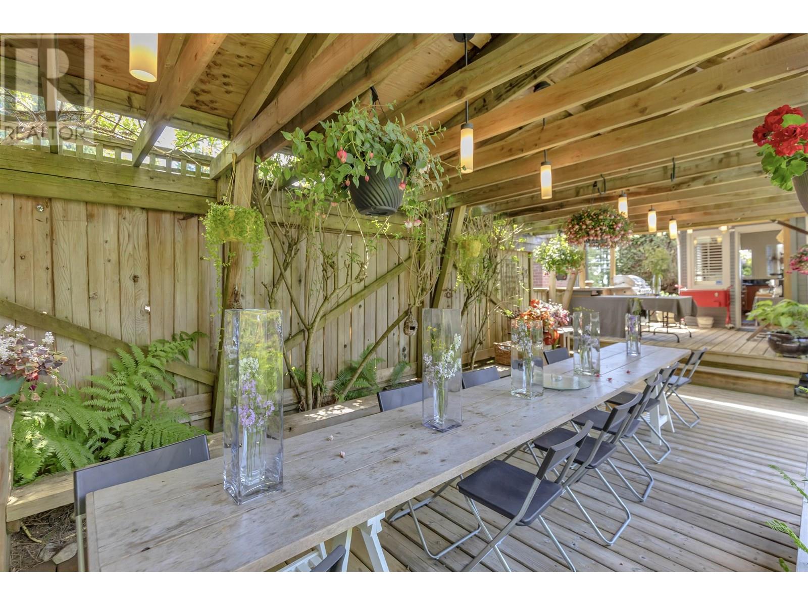 670 Montroyal Boulevard, North Vancouver, British Columbia  V7R 2G3 - Photo 40 - R3009726