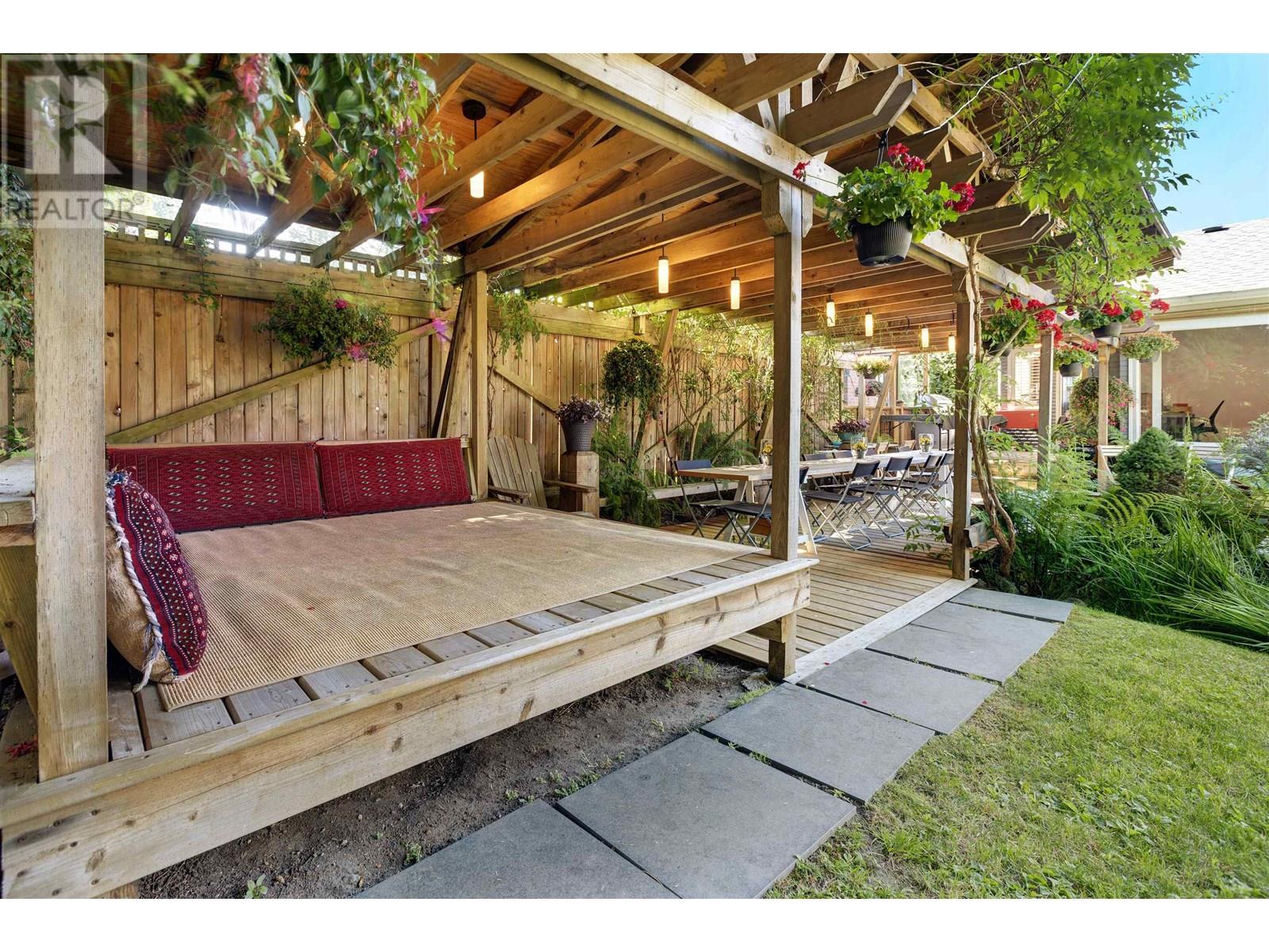 670 Montroyal Boulevard, North Vancouver, British Columbia  V7R 2G3 - Photo 31 - R3009726