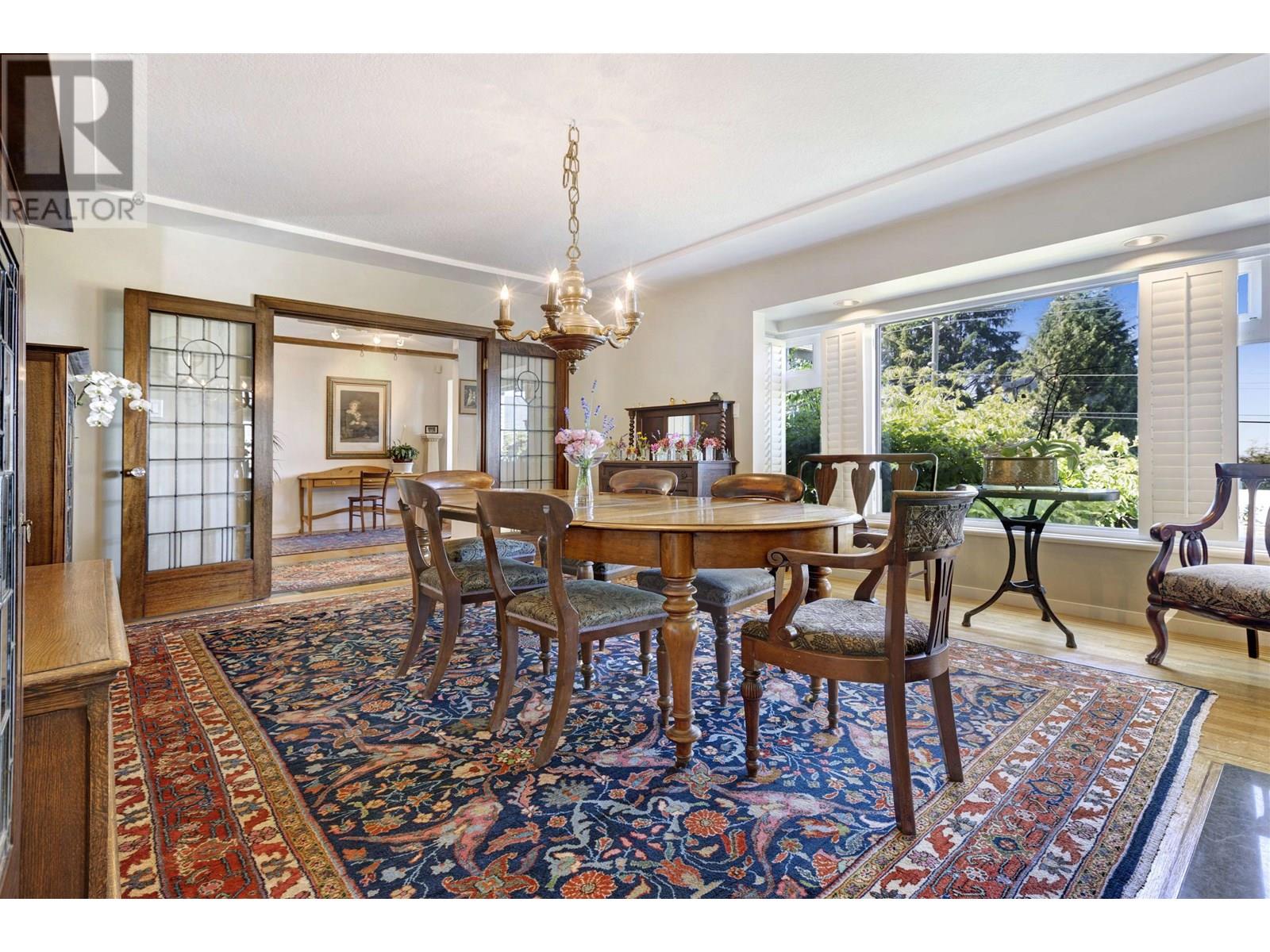 670 Montroyal Boulevard, North Vancouver, British Columbia  V7R 2G3 - Photo 6 - R3009726