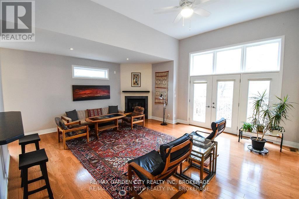 1 - 165 Glendale Avenue, St. Catharines, Ontario  L2T 2K2 - Photo 10 - X12210551