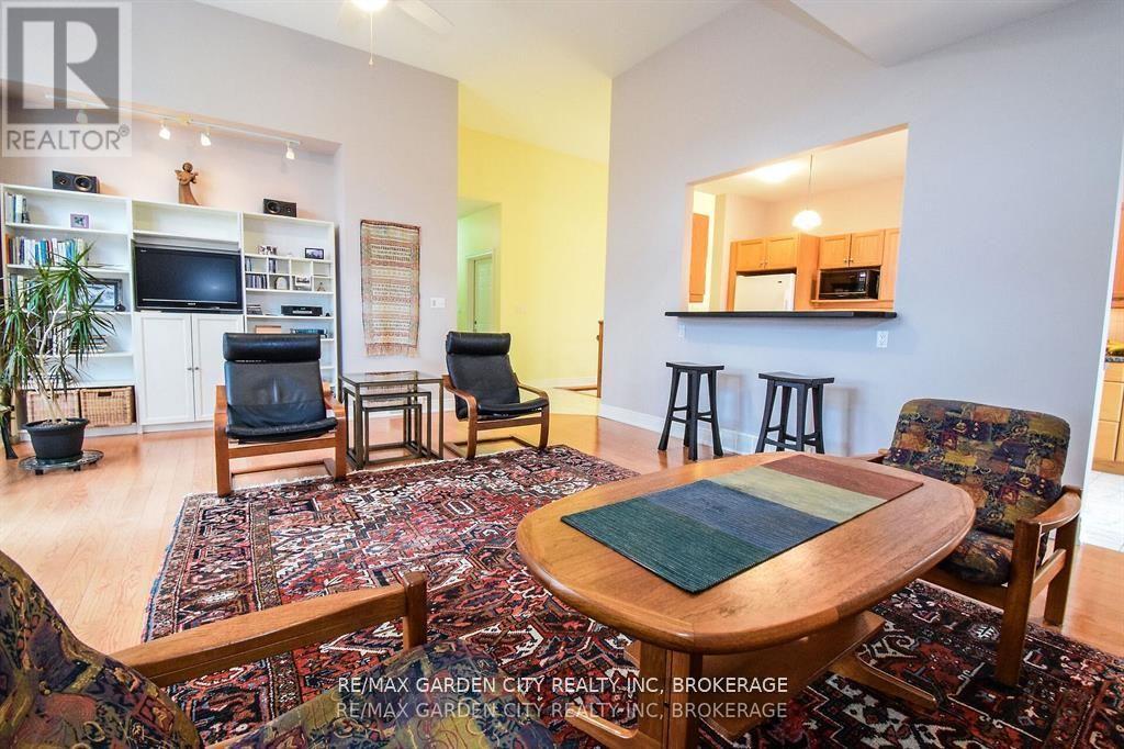 1 - 165 Glendale Avenue, St. Catharines, Ontario  L2T 2K2 - Photo 12 - X12210551