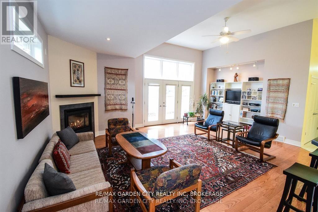 1 - 165 Glendale Avenue, St. Catharines, Ontario  L2T 2K2 - Photo 13 - X12210551