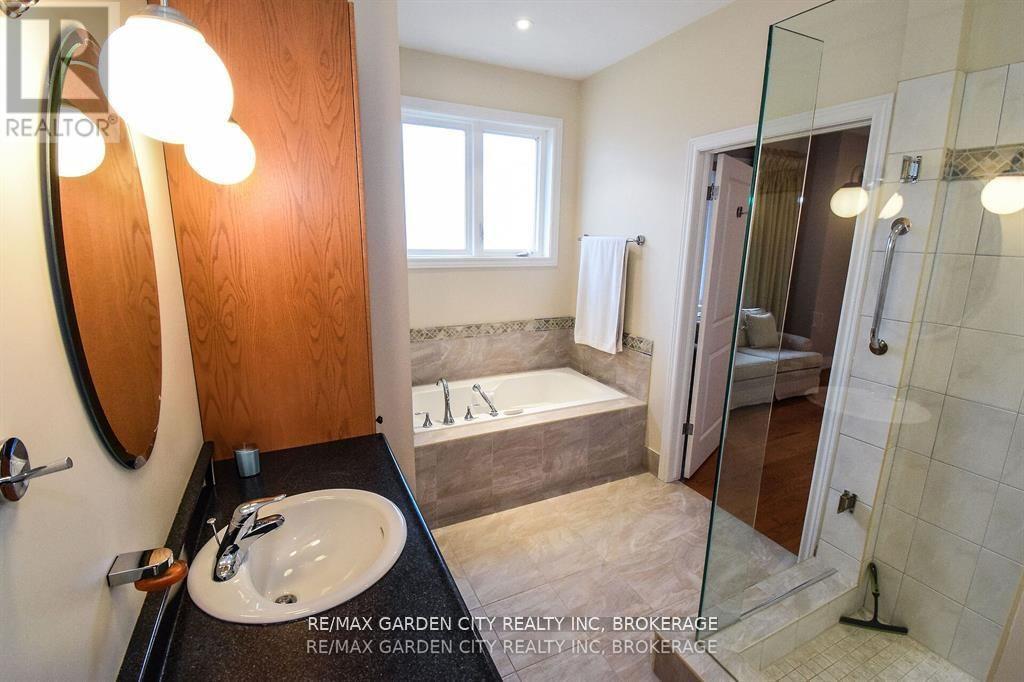 1 - 165 Glendale Avenue, St. Catharines, Ontario  L2T 2K2 - Photo 21 - X12210551