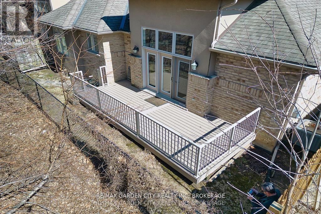 1 - 165 Glendale Avenue, St. Catharines, Ontario  L2T 2K2 - Photo 33 - X12210551