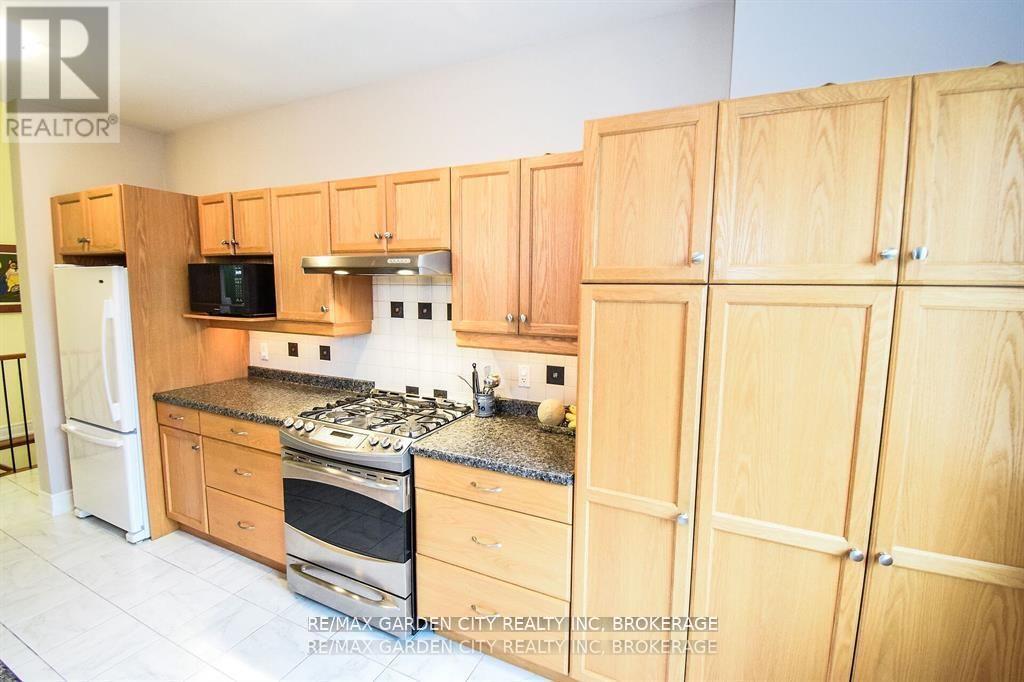 1 - 165 Glendale Avenue, St. Catharines, Ontario  L2T 2K2 - Photo 8 - X12210551