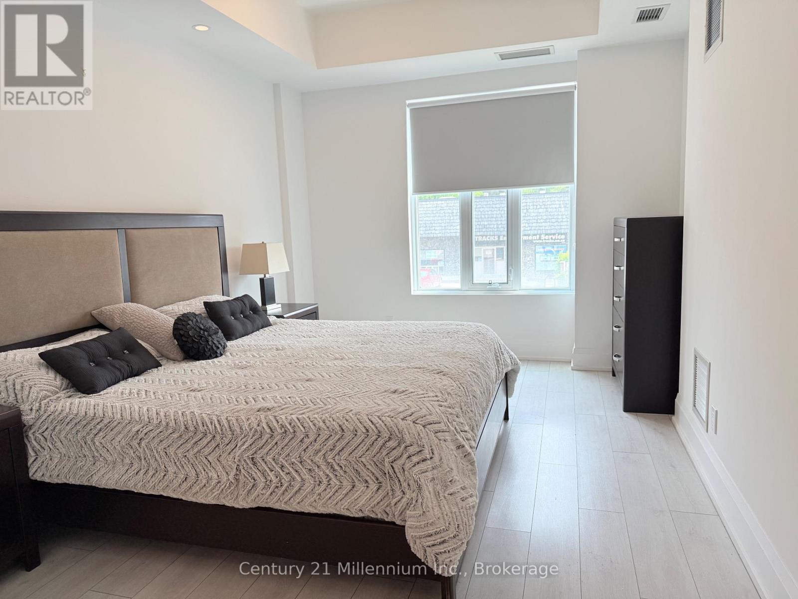 208 - 1 Hume Street, Collingwood, Ontario  L9Y 2M4 - Photo 9 - S12210588