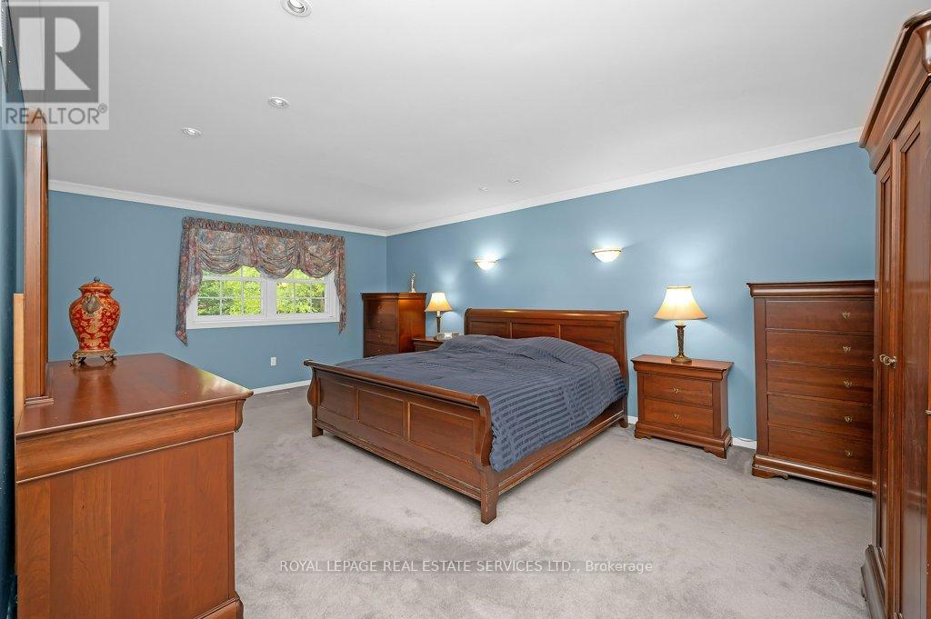 269 Royal Oak Court, Oakville, Ontario  L6H 3A8 - Photo 18 - W12210460