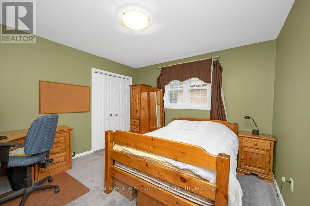 269 Royal Oak Court, Oakville, Ontario  L6H 3A8 - Photo 23 - W12210460