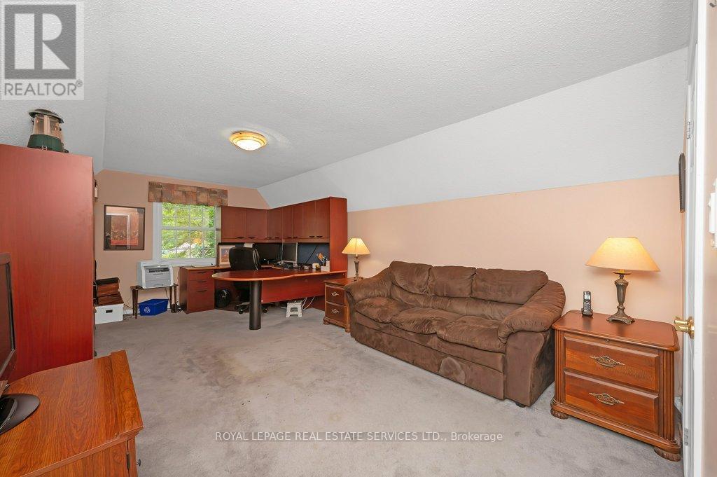 269 Royal Oak Court, Oakville, Ontario  L6H 3A8 - Photo 24 - W12210460