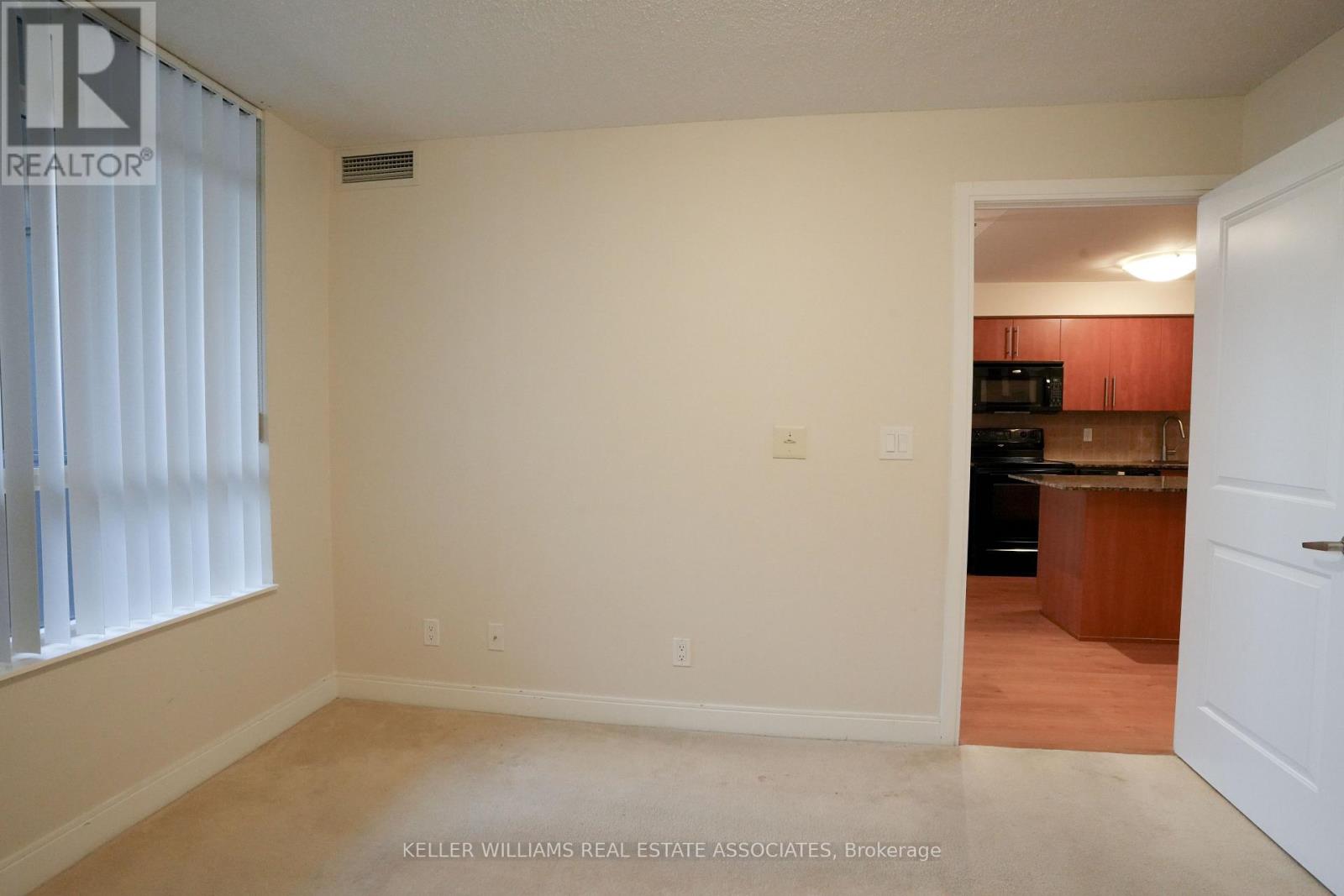 908 - 330 Burnhamthorpe Road W, Mississauga, Ontario  L5B 0E1 - Photo 14 - W12210493
