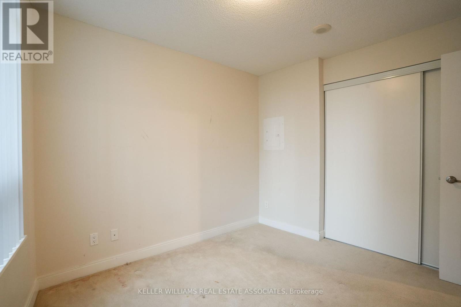 908 - 330 Burnhamthorpe Road W, Mississauga, Ontario  L5B 0E1 - Photo 15 - W12210493