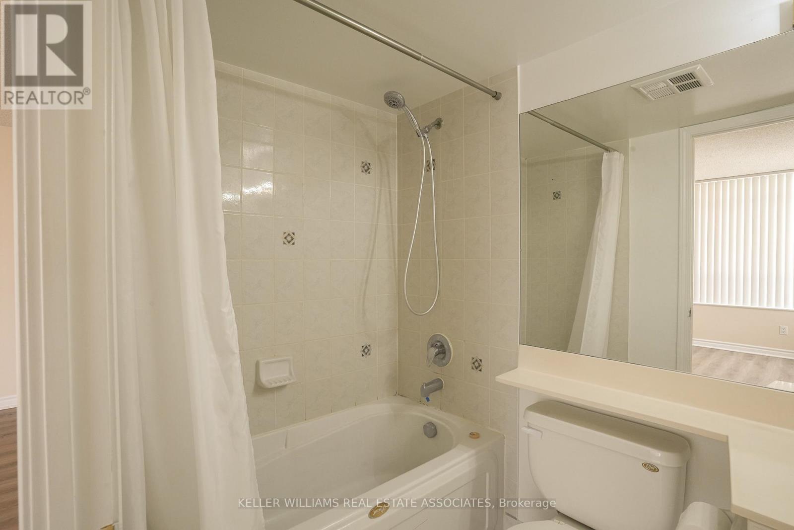 1805 - 35 Kingsbridge Garden Circle, Mississauga (Hurontario), Ontario  L5R 3Z5 - Photo 26 - W12210501