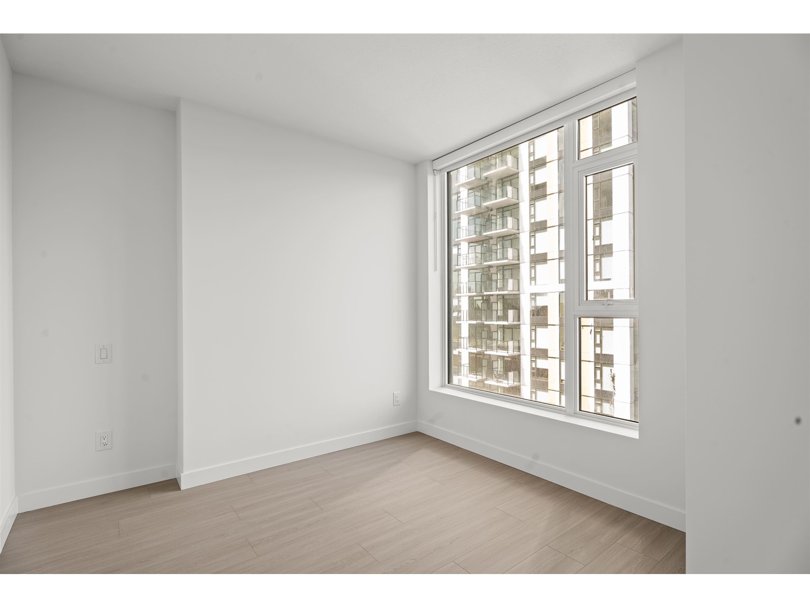 505 13745 George Junction, Surrey, British Columbia  V3T 0V8 - Photo 10 - R3013203