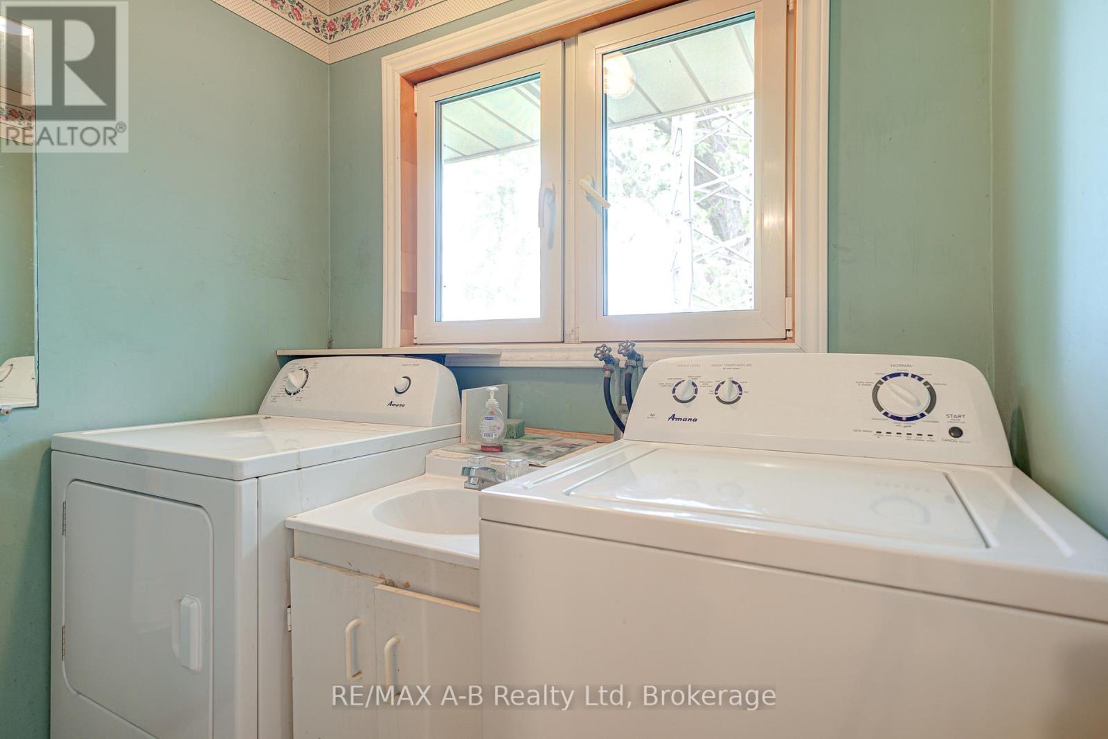 190 Avonton Road, Perth South, Ontario  N5A 6S6 - Photo 20 - X12210630
