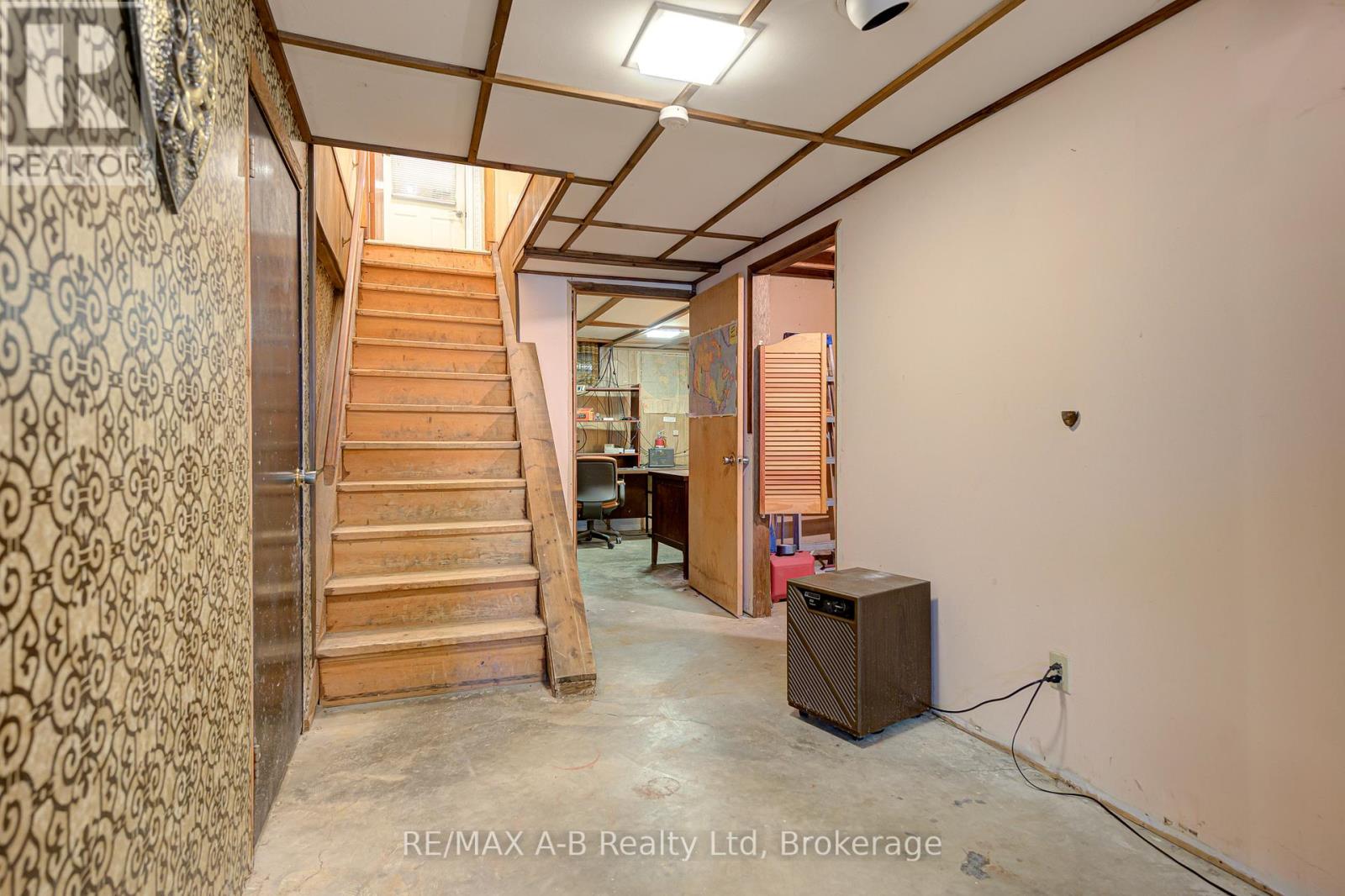 190 Avonton Road, Perth South, Ontario  N5A 6S6 - Photo 28 - X12210630