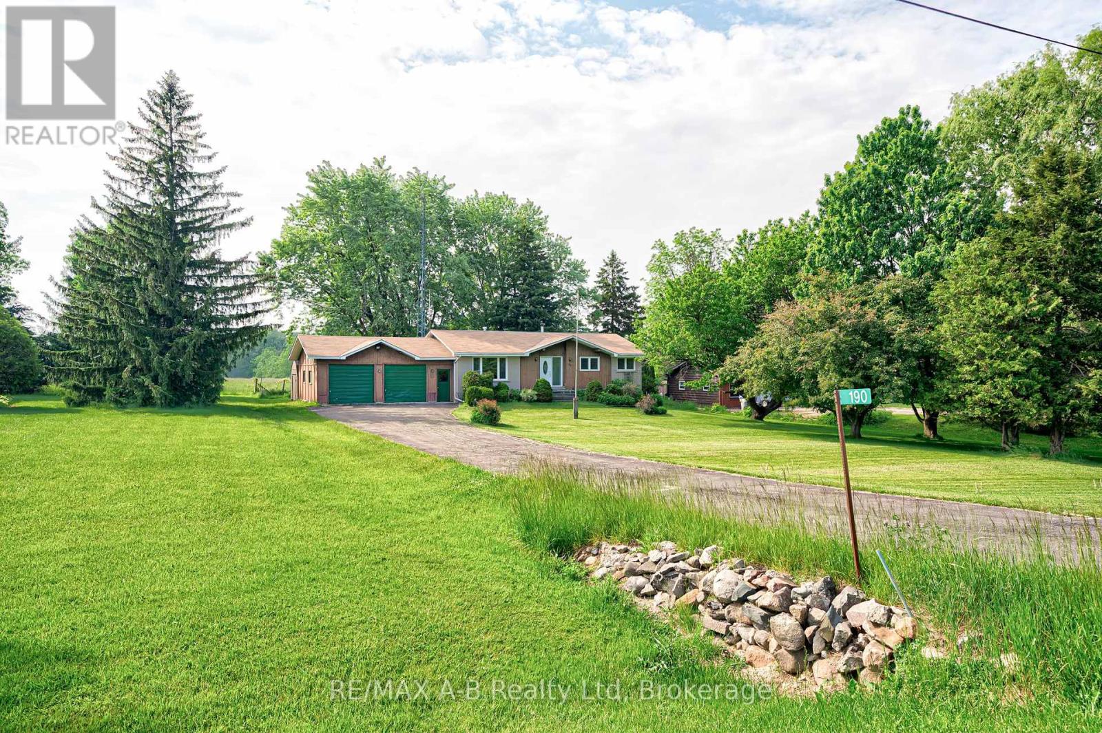 190 Avonton Road, Perth South, Ontario  N5A 6S6 - Photo 3 - X12210630