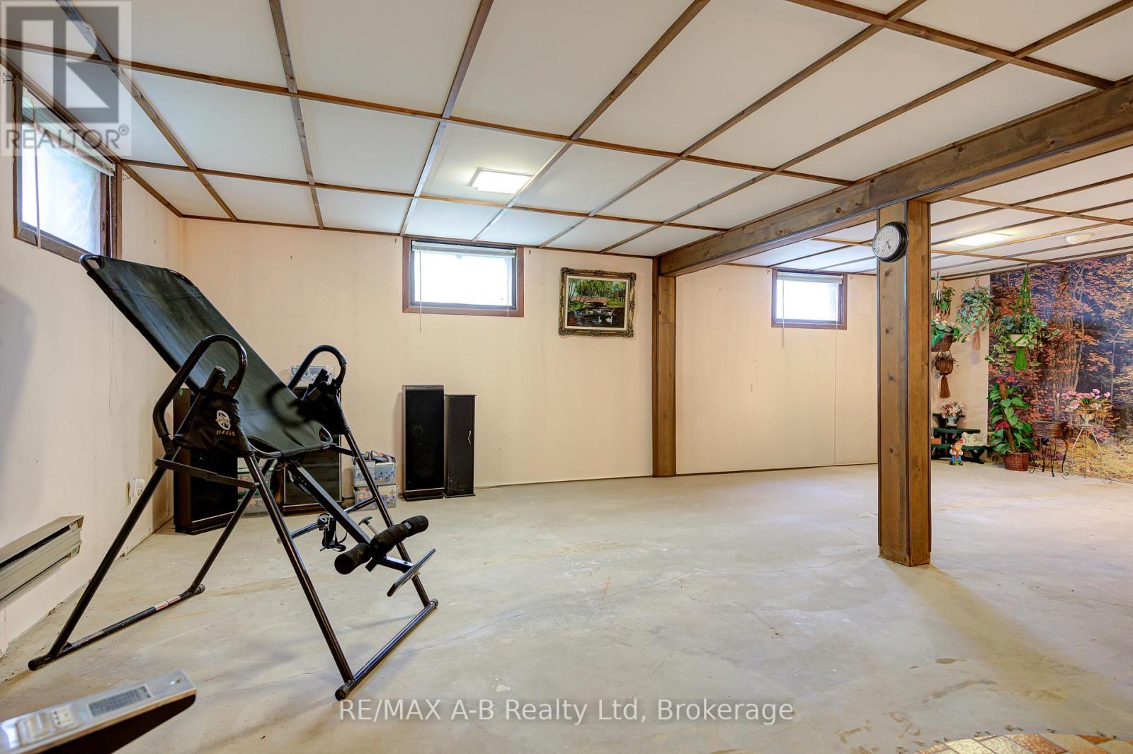 190 Avonton Road, Perth South, Ontario  N5A 6S6 - Photo 31 - X12210630