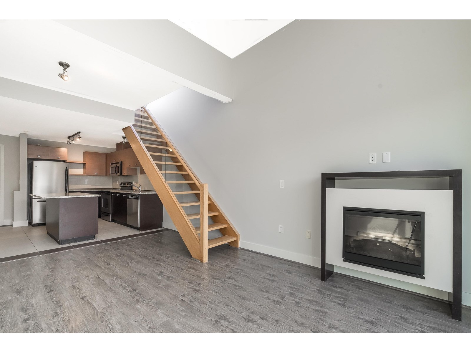 412 6688 120 Street, Surrey, British Columbia  V3W 1T8 - Photo 5 - R3013489