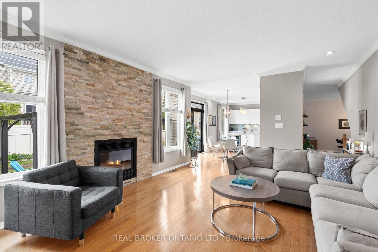 135 Rocky Hill Drive, Ottawa, Ontario  K2G 7B2 - Photo 16 - X12210526