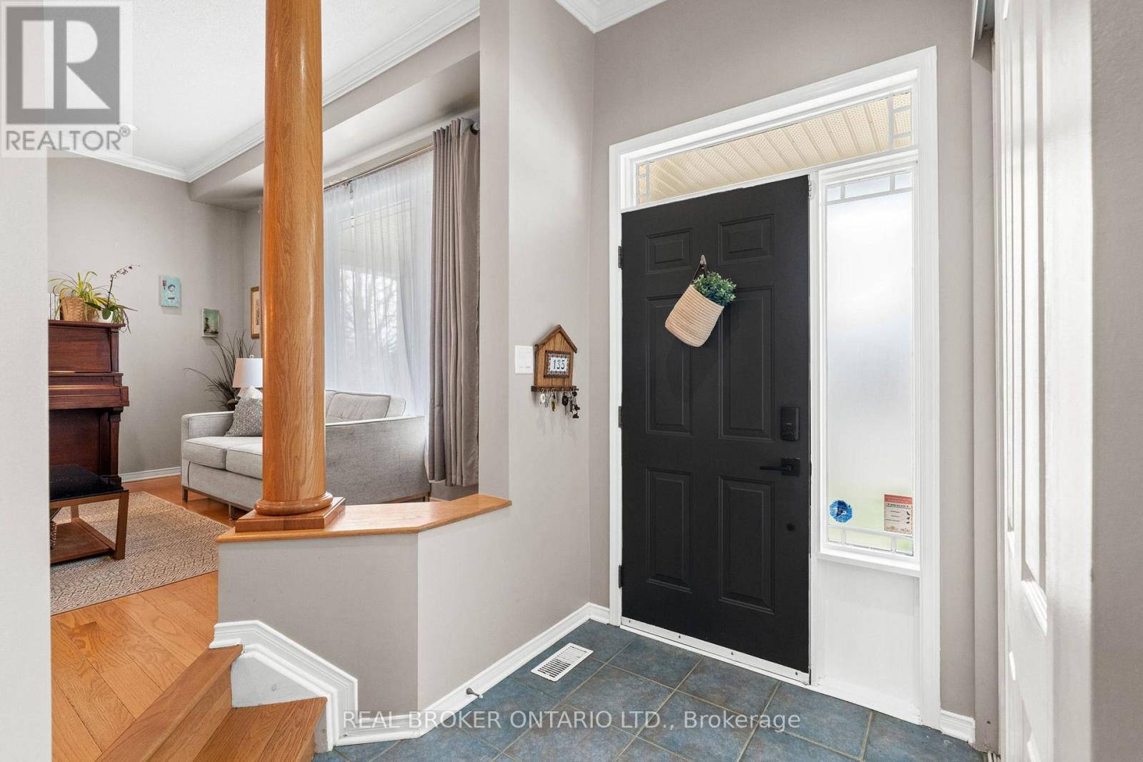 135 Rocky Hill Drive, Ottawa, Ontario  K2G 7B2 - Photo 4 - X12210526