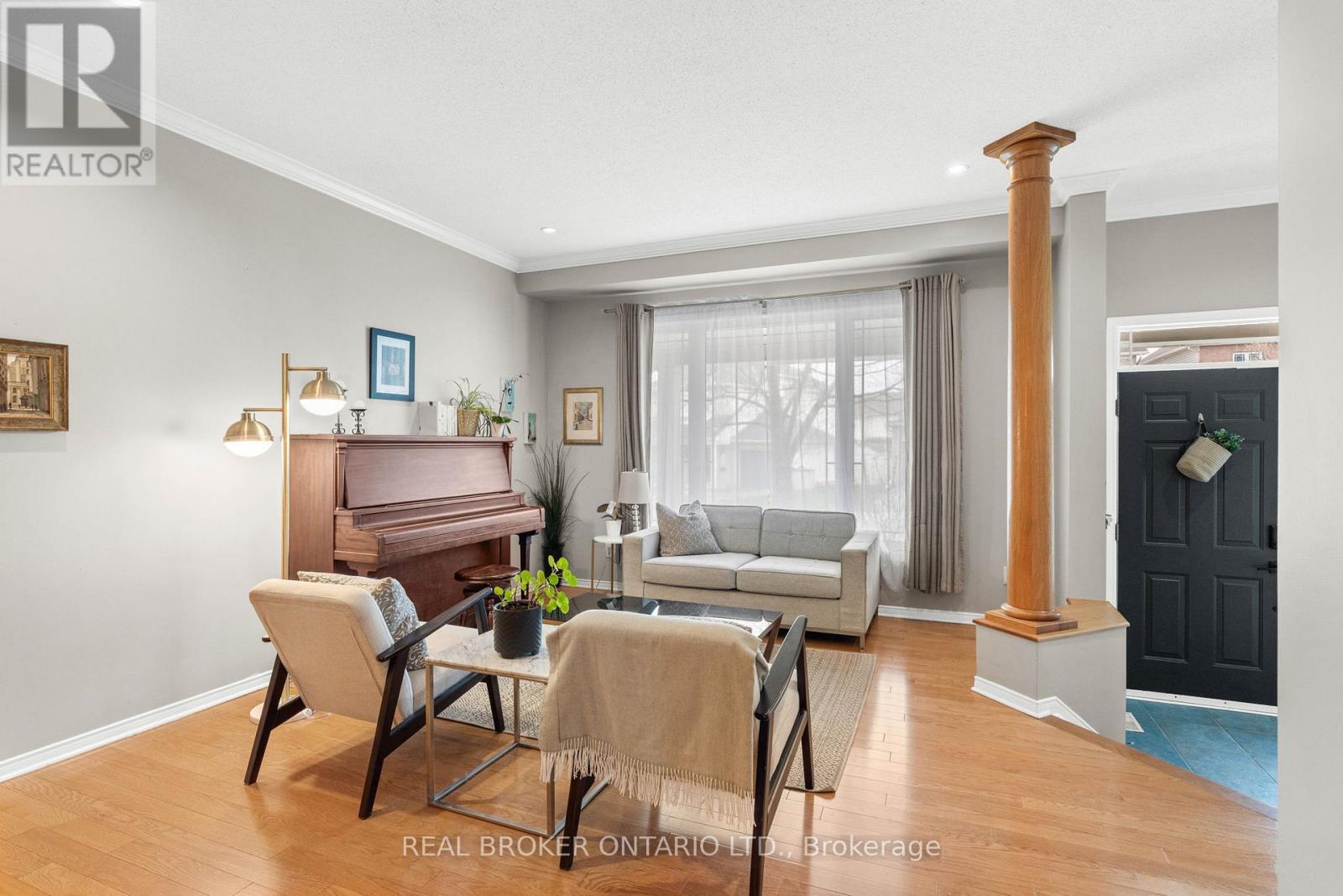 135 Rocky Hill Drive, Ottawa, Ontario  K2G 7B2 - Photo 5 - X12210526